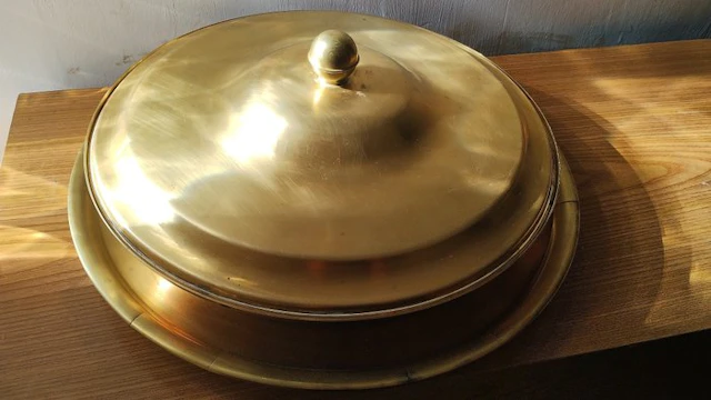 Centrepiece (3) - Brass