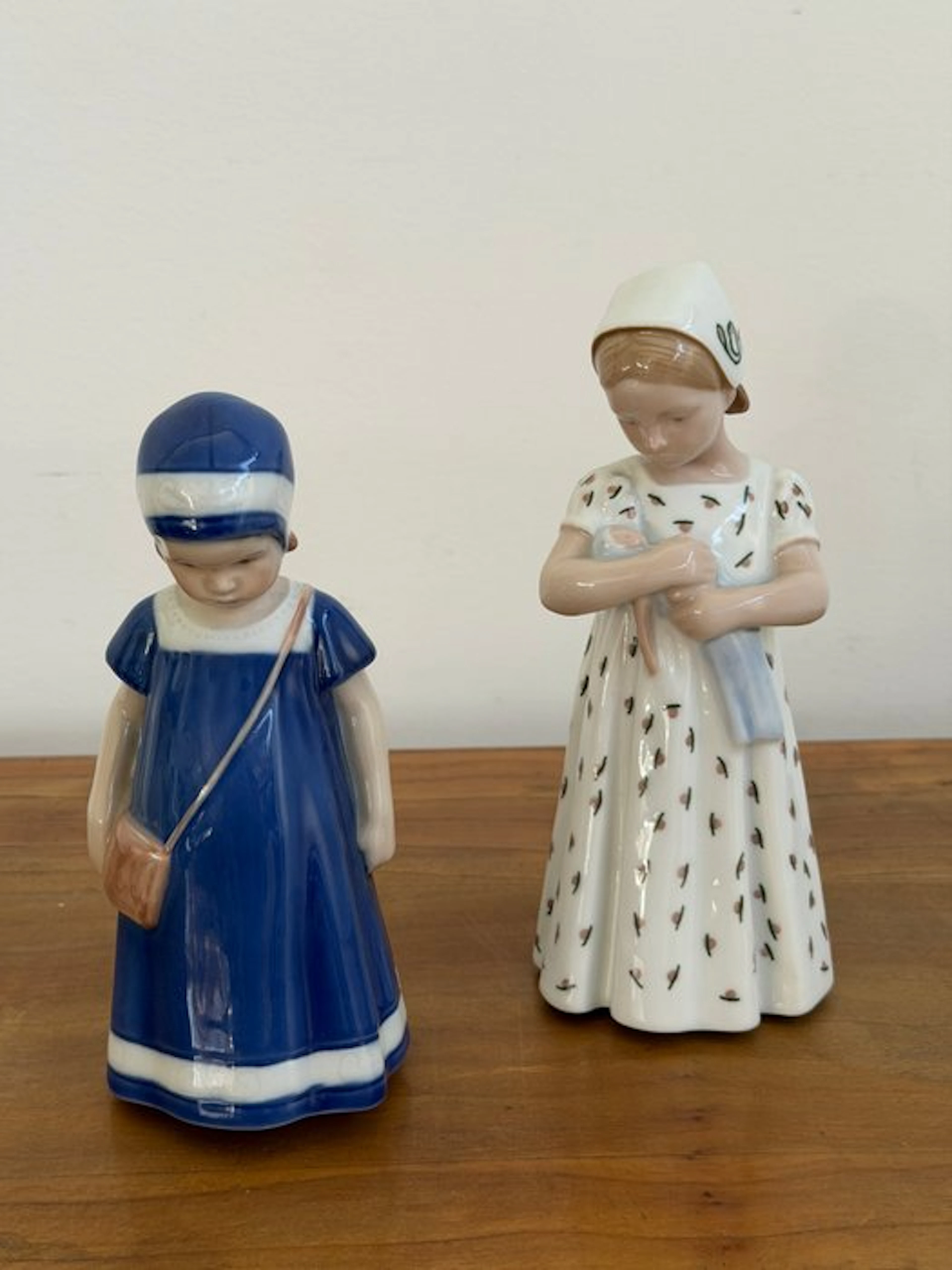 Royal Copenhagen, Bing & Grondahl - Figure (2) - Porcelain