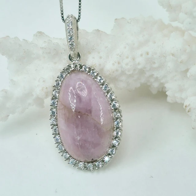 Silver, No Reserve - Necklace with pendant - Natural kunzite