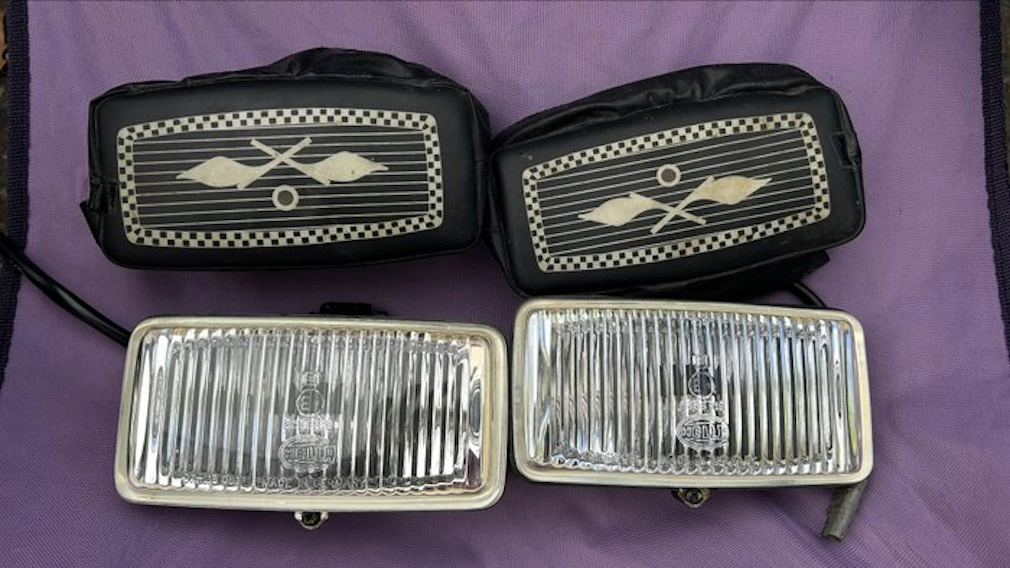 Car lamp - Hella - 8336 R19