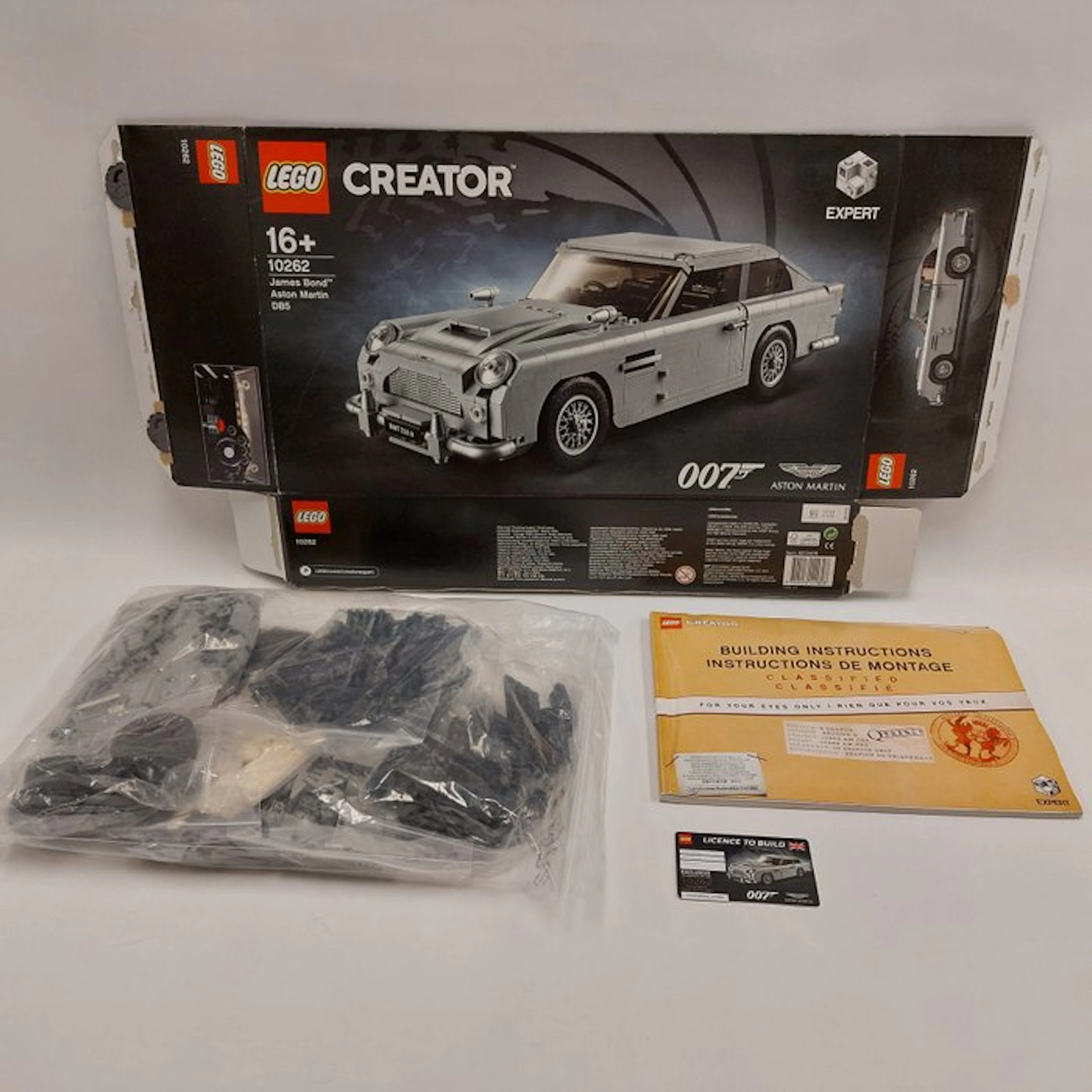 LEGO Set - 10262 - Creator Expert - James Bond Aston Martin DB5