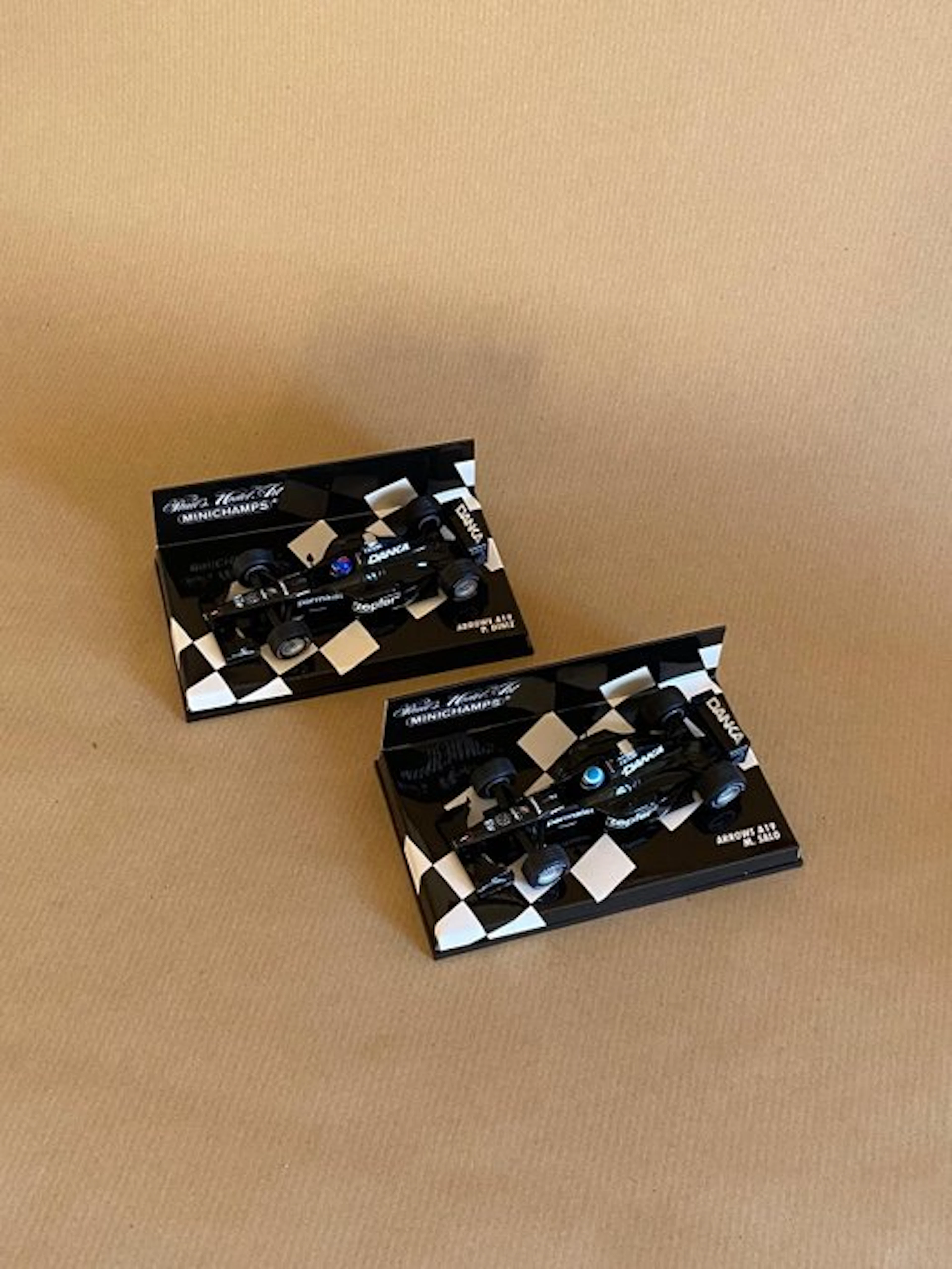 MiniChamps 1:43 - Model car (2) - ARROWS A19 M.Salo & P.Diniz