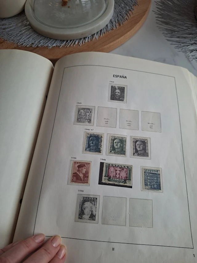 Spain 1945/1969 - Spain. A well-filled collection in a Davo album