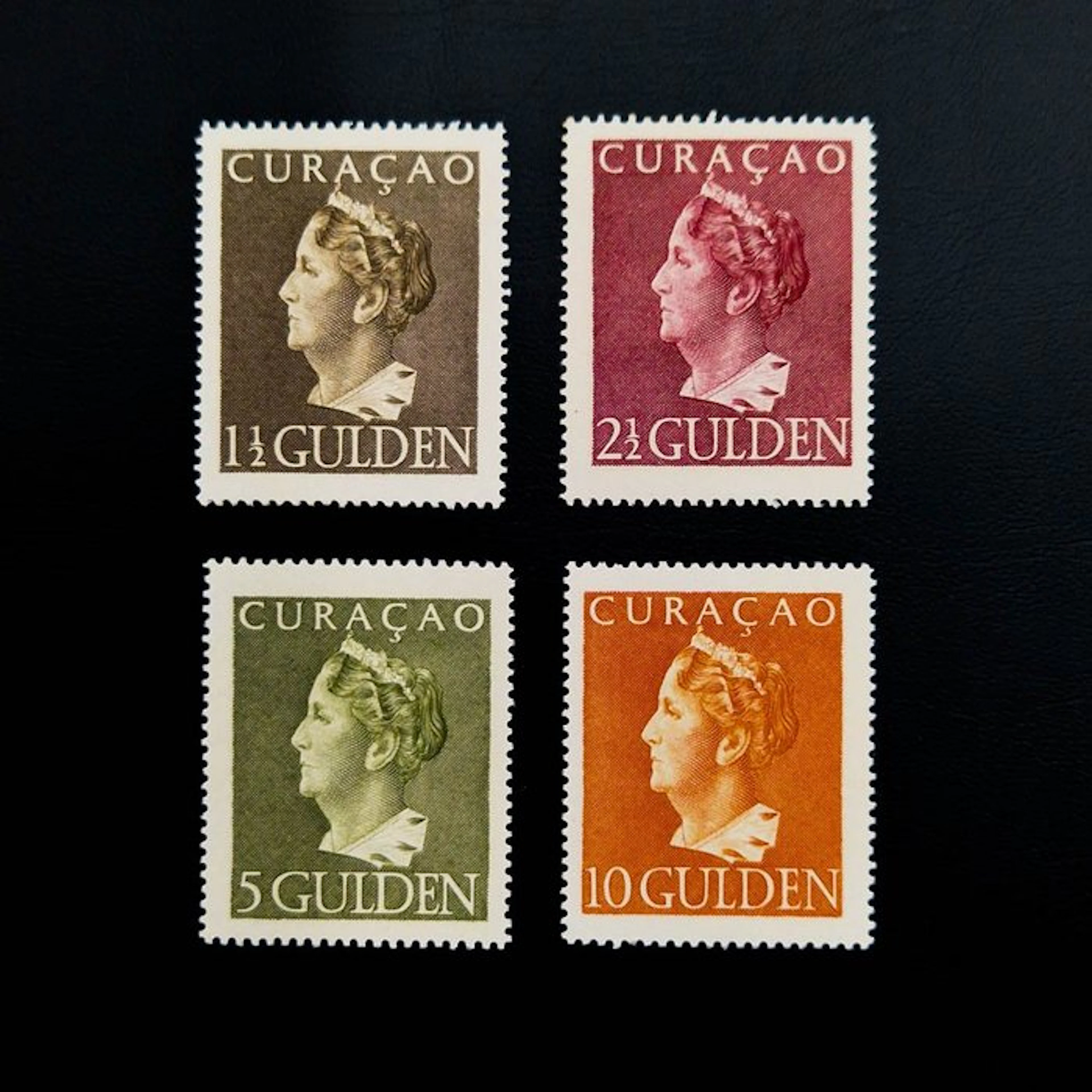 Curaçao 1947 - Queen Wilhelmina 1.5 guilders up to 10 guilders - NVPH 178/181