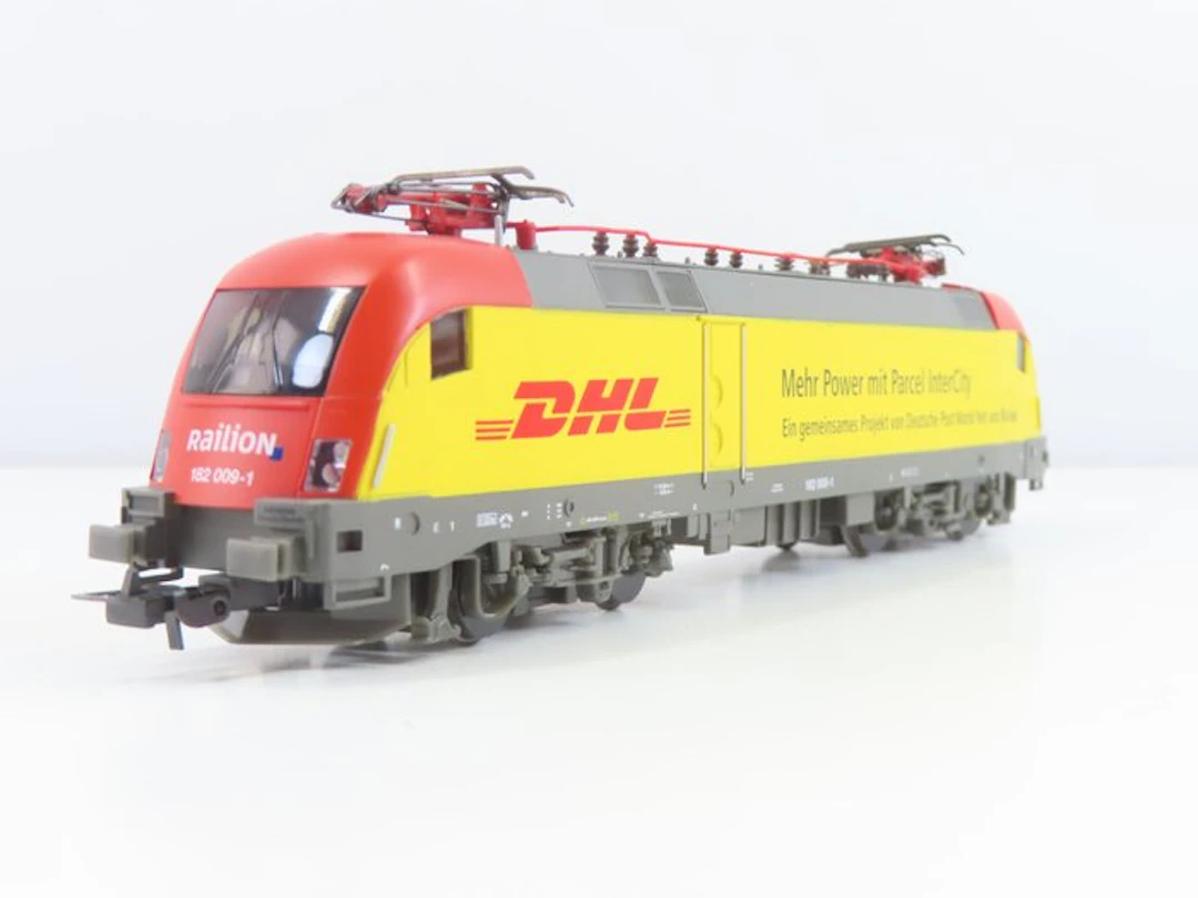 Piko H0 - 57485 - Electric locomotive (1) - BR 182 "Taurus" DHL - DB