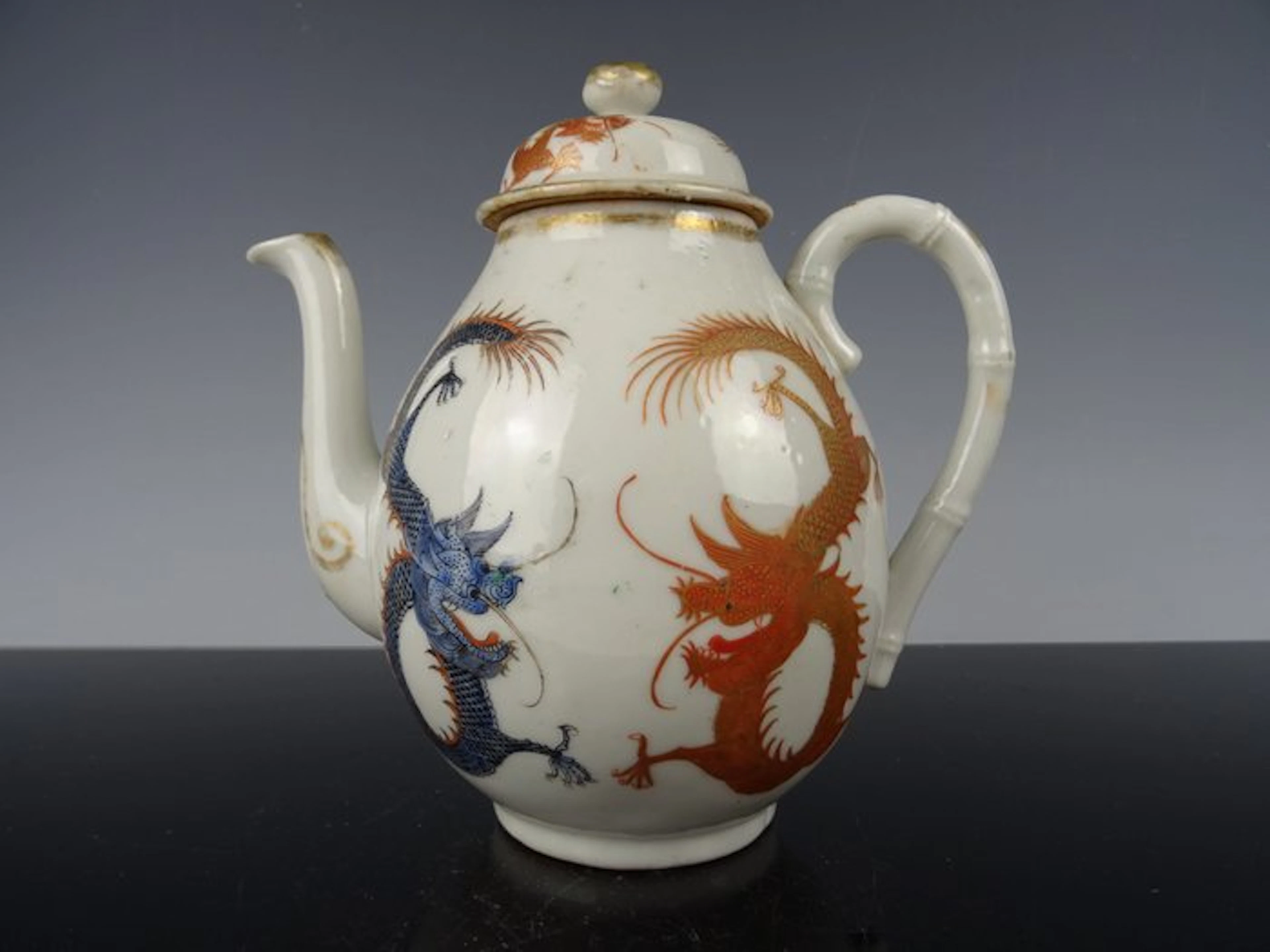 Teapot - Porcelain - Qing dynasty 1644–1911