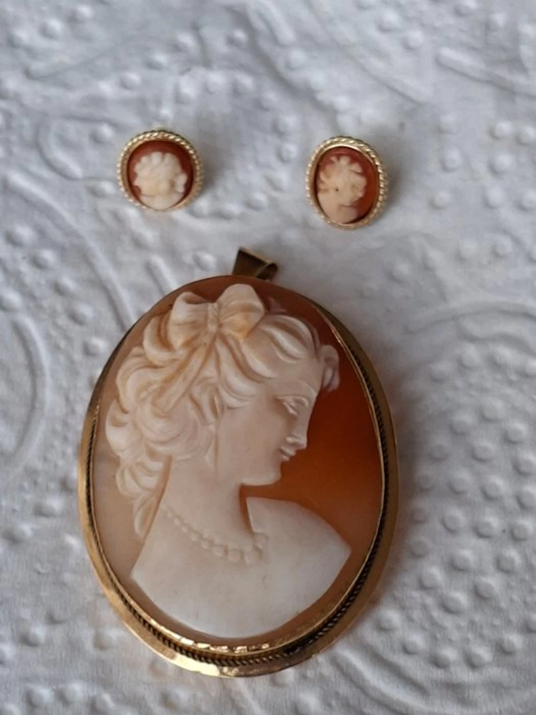 Cameo - 18 kt. Yellow gold Carnelian - Set (6g)