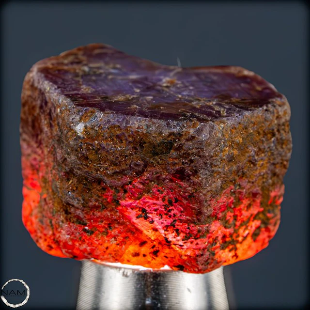 Natural trapiche ruby rough stone – rare star-shaped...