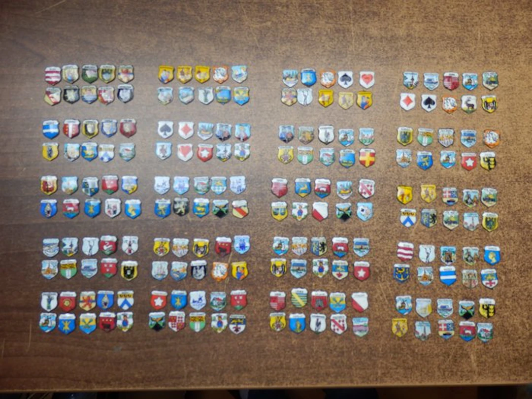 Pin badge Leuke Vintage Verzameling van 200 badges