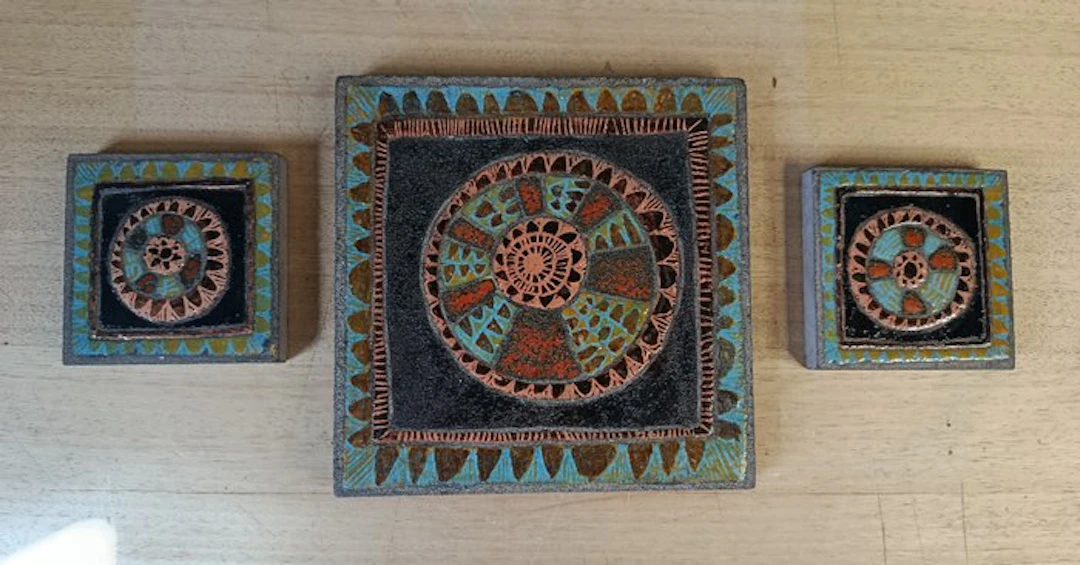 Enamel plate - Trio of enamels on Volvic lava stone
