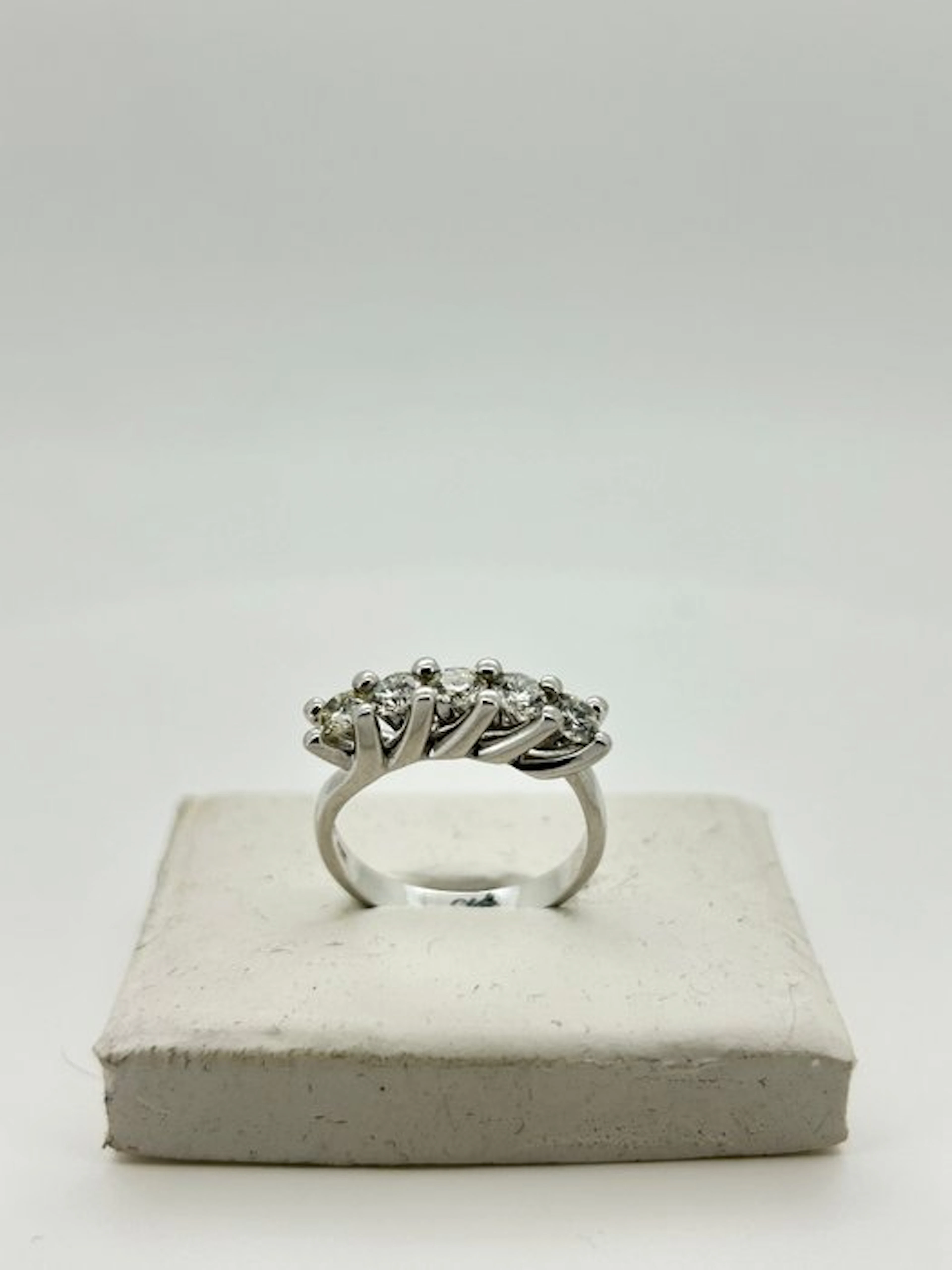 Ring - 18 kt. White gold - 0.75ct. tw. Diamond (Natural) - Diamond