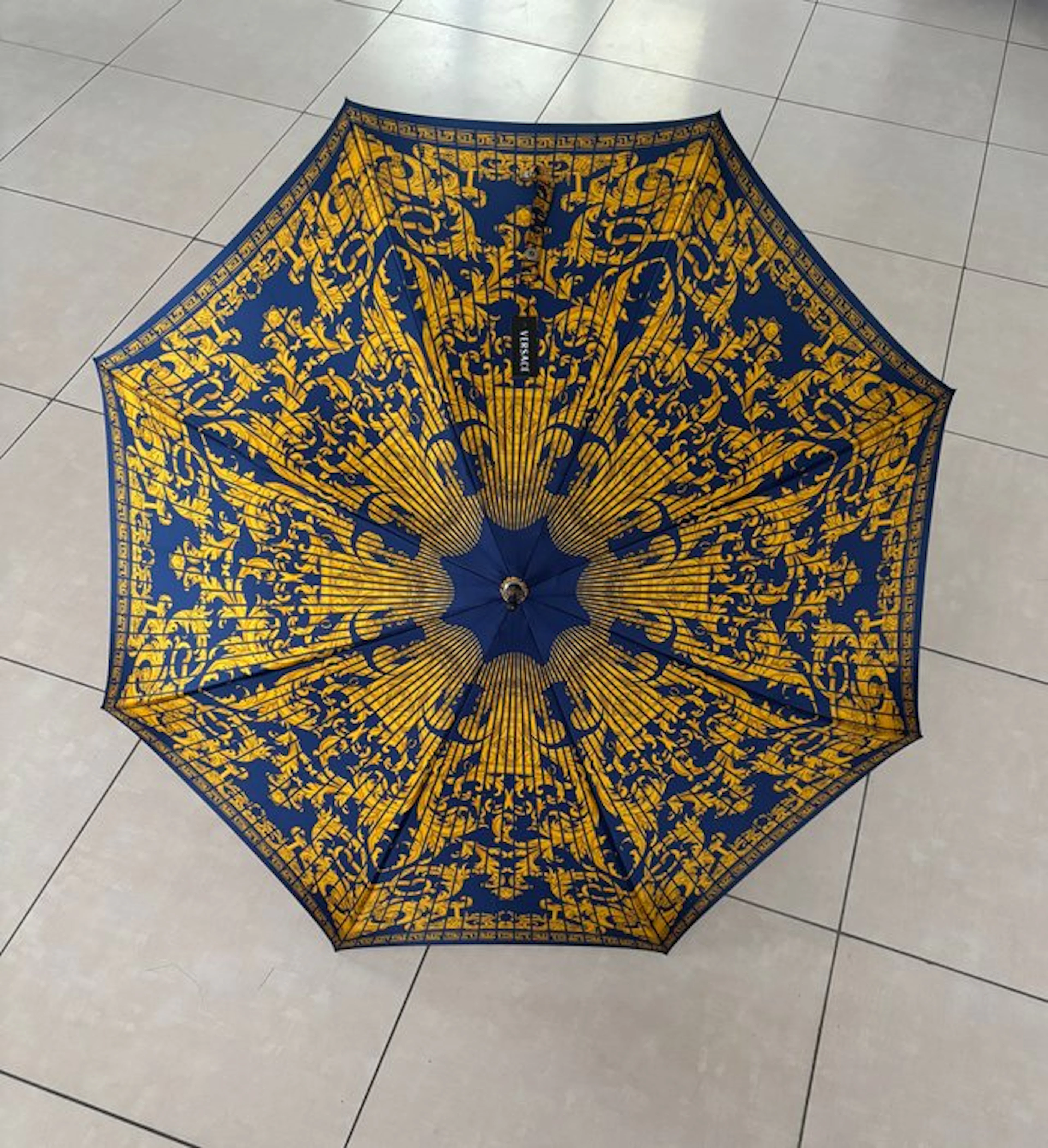Versace - Umbrella