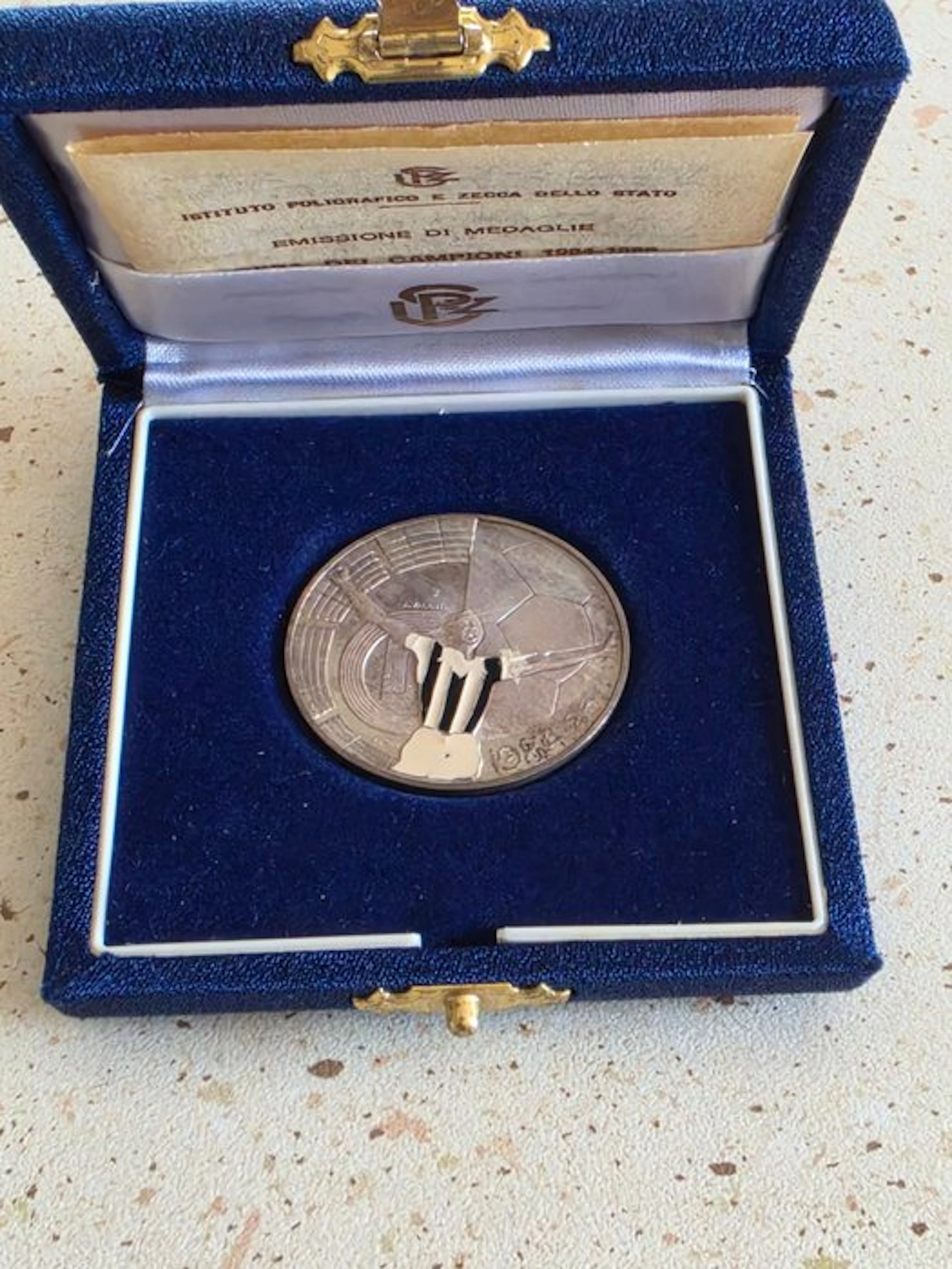 Italy. 1984 85 medaglia celebrativa ufficiale per COPPA...