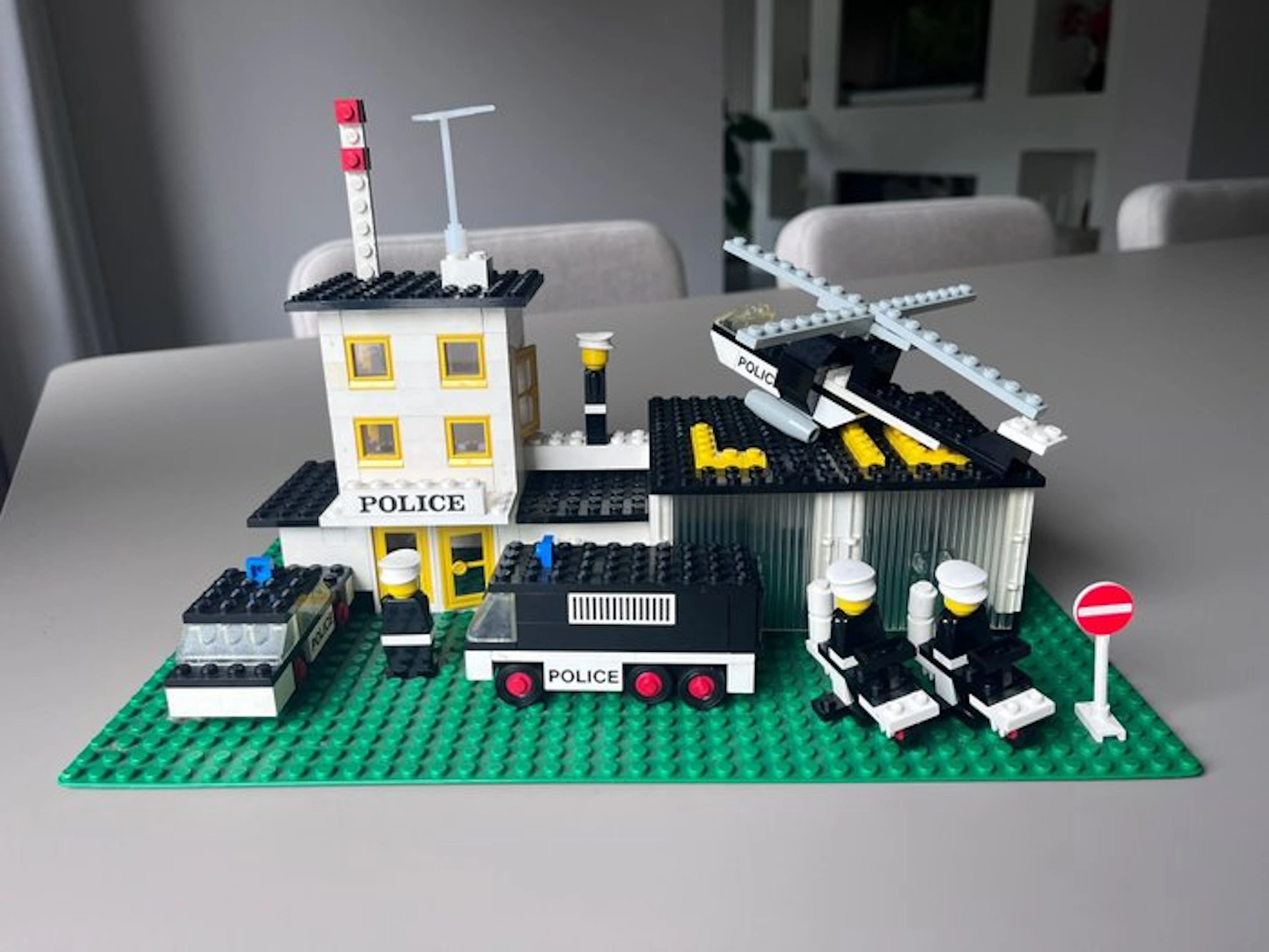 LEGO Set - 370 - City - 370