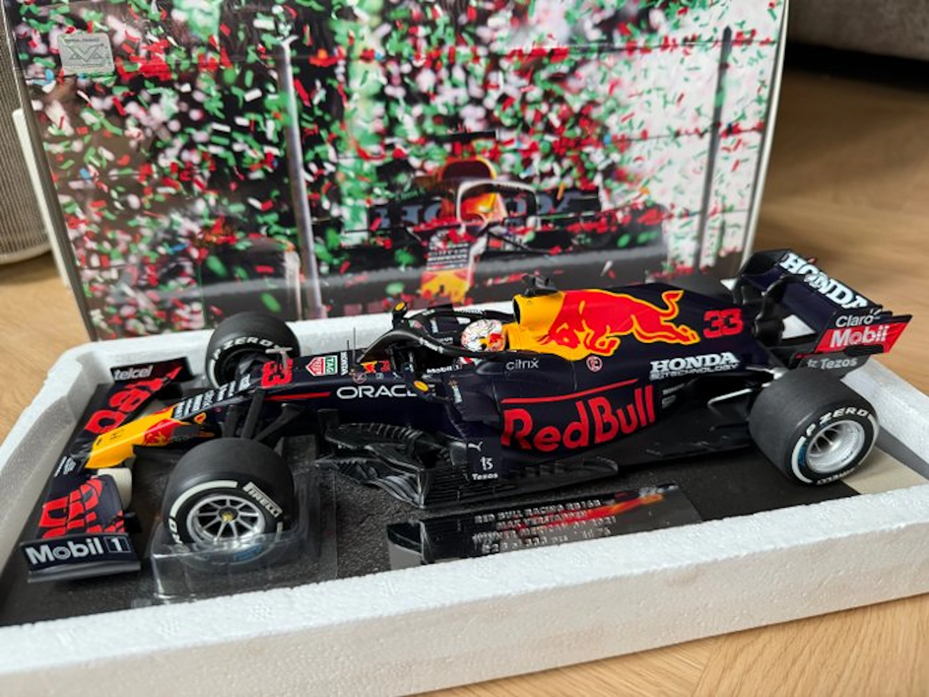 MiniChamps 1:18 - Model race car - Max Verstappen...