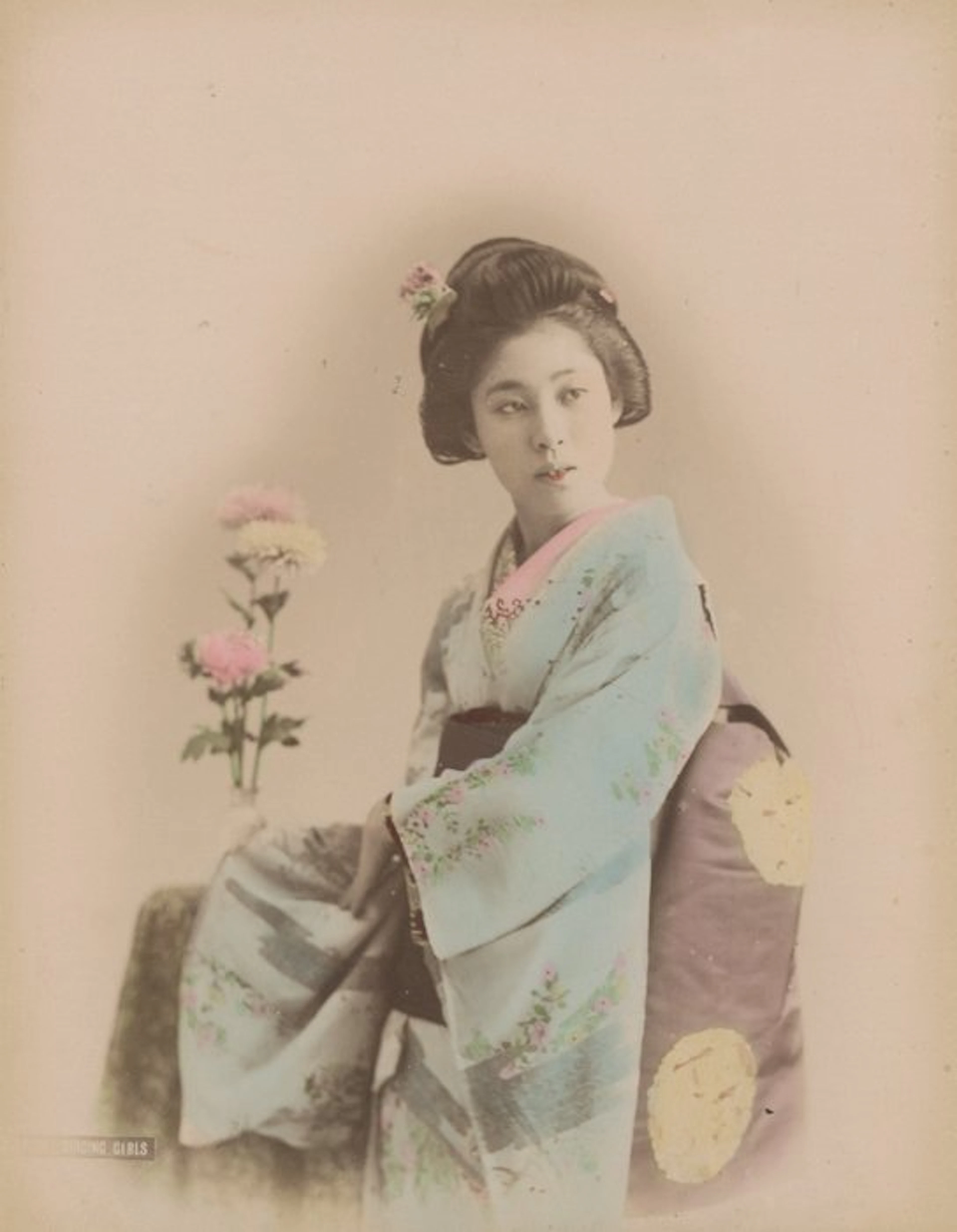 Enami, Farsari, Suzuki, Yokohama School (XIX) - Singing girl