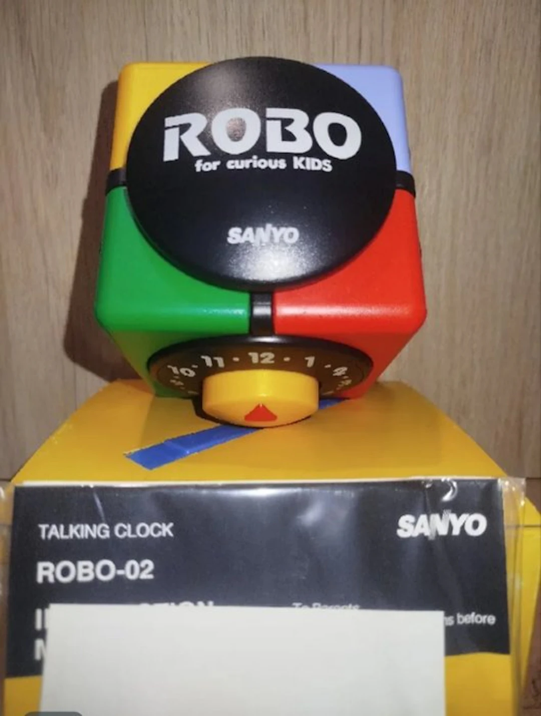 Alarm clock - Sanyo Electric Co ., Ltd - Plastic - 1980-1990 - 1988