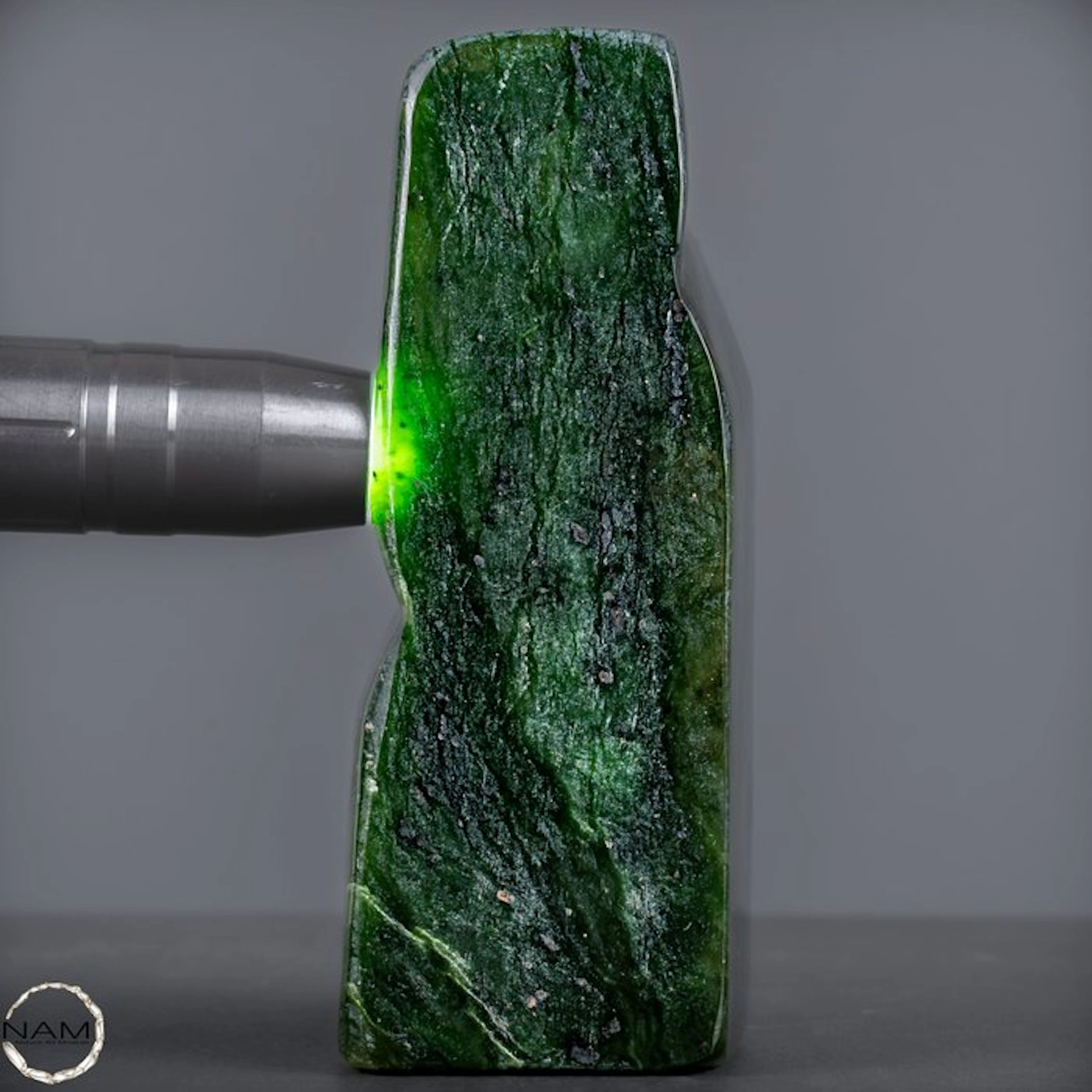 Natural nephrite jade freeform – Timeless elegance in bold green.- 978.13 g