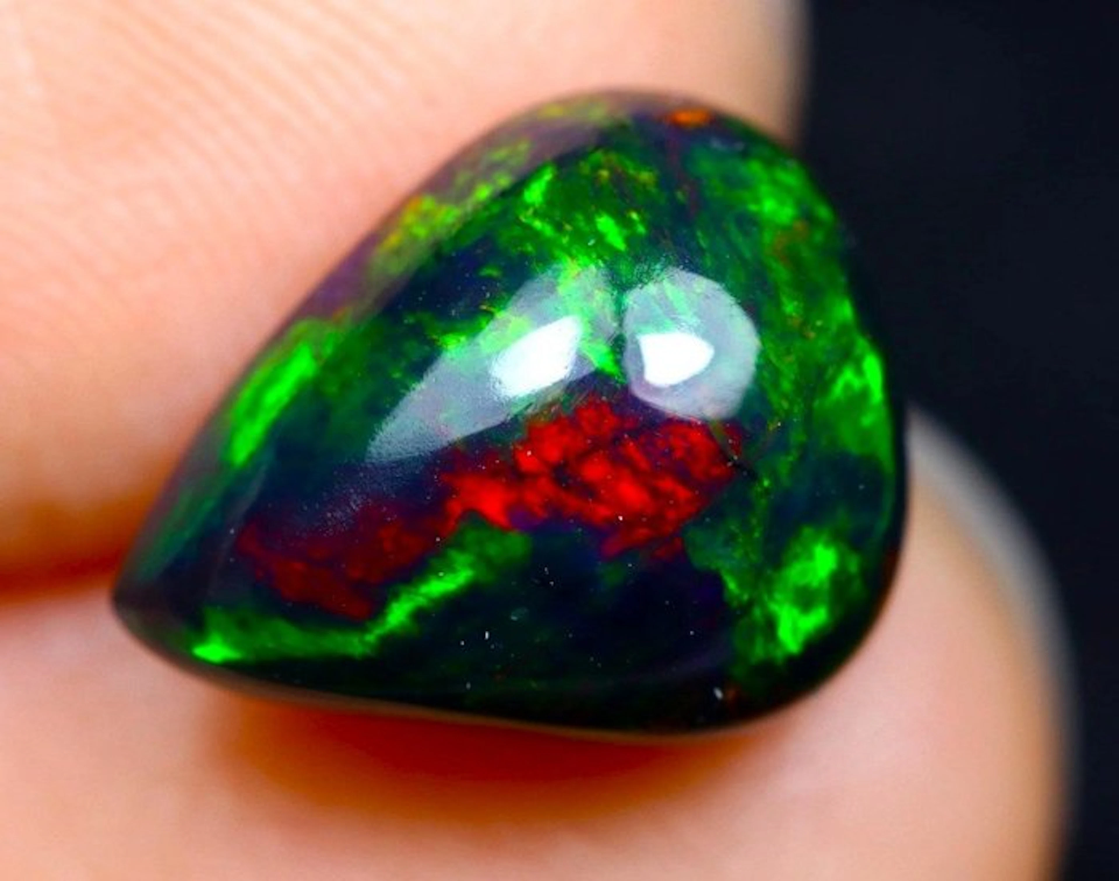 2.40 ct - Top Colors - Natural Black Opal Cabochon - See Video!- 0.48 g