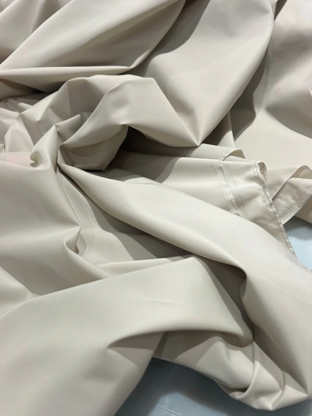 tafftas no fire trevira cs 900 x 310 - Adore - Textile - 900 cm - 310 cm