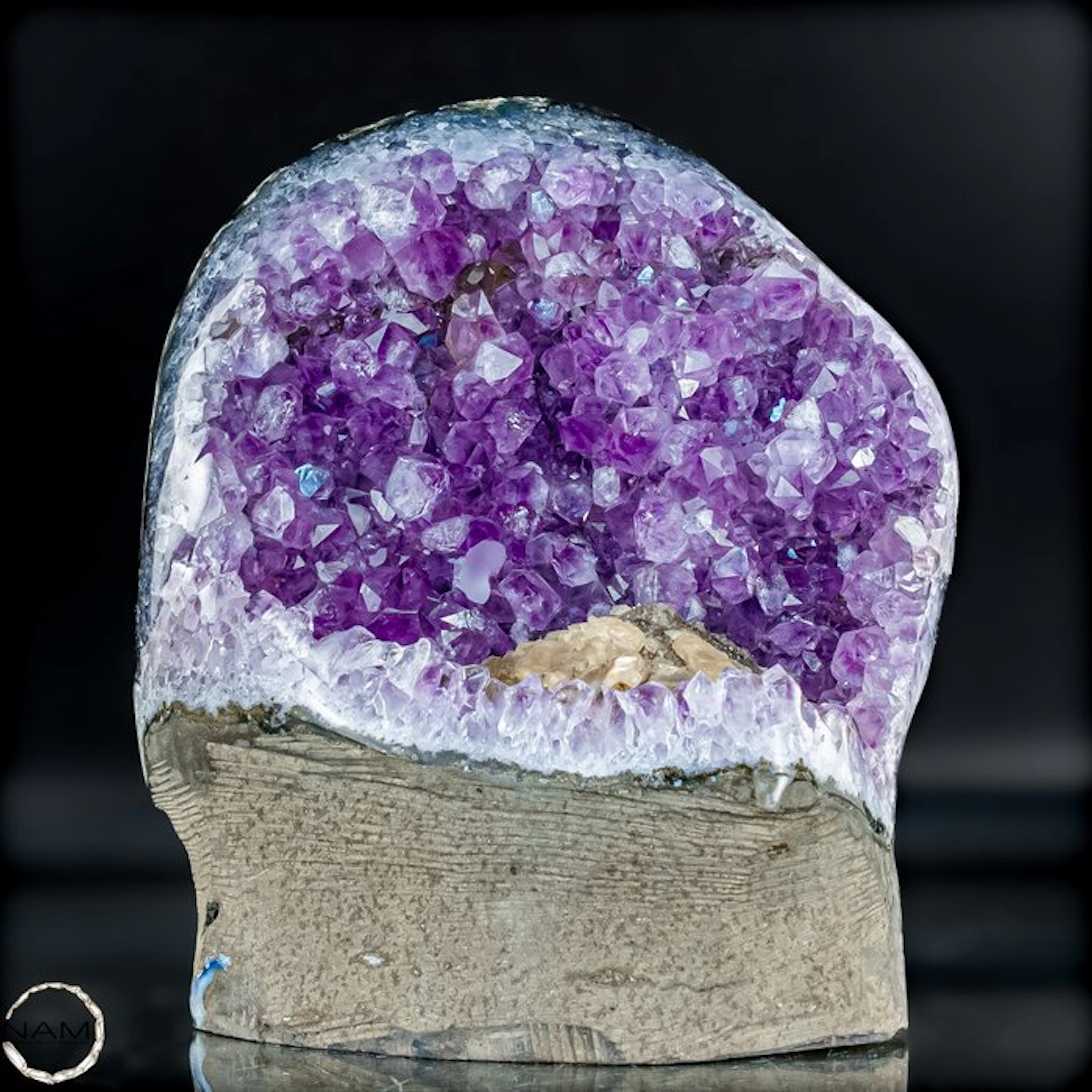 Fantastic amethyst druzy with calcite