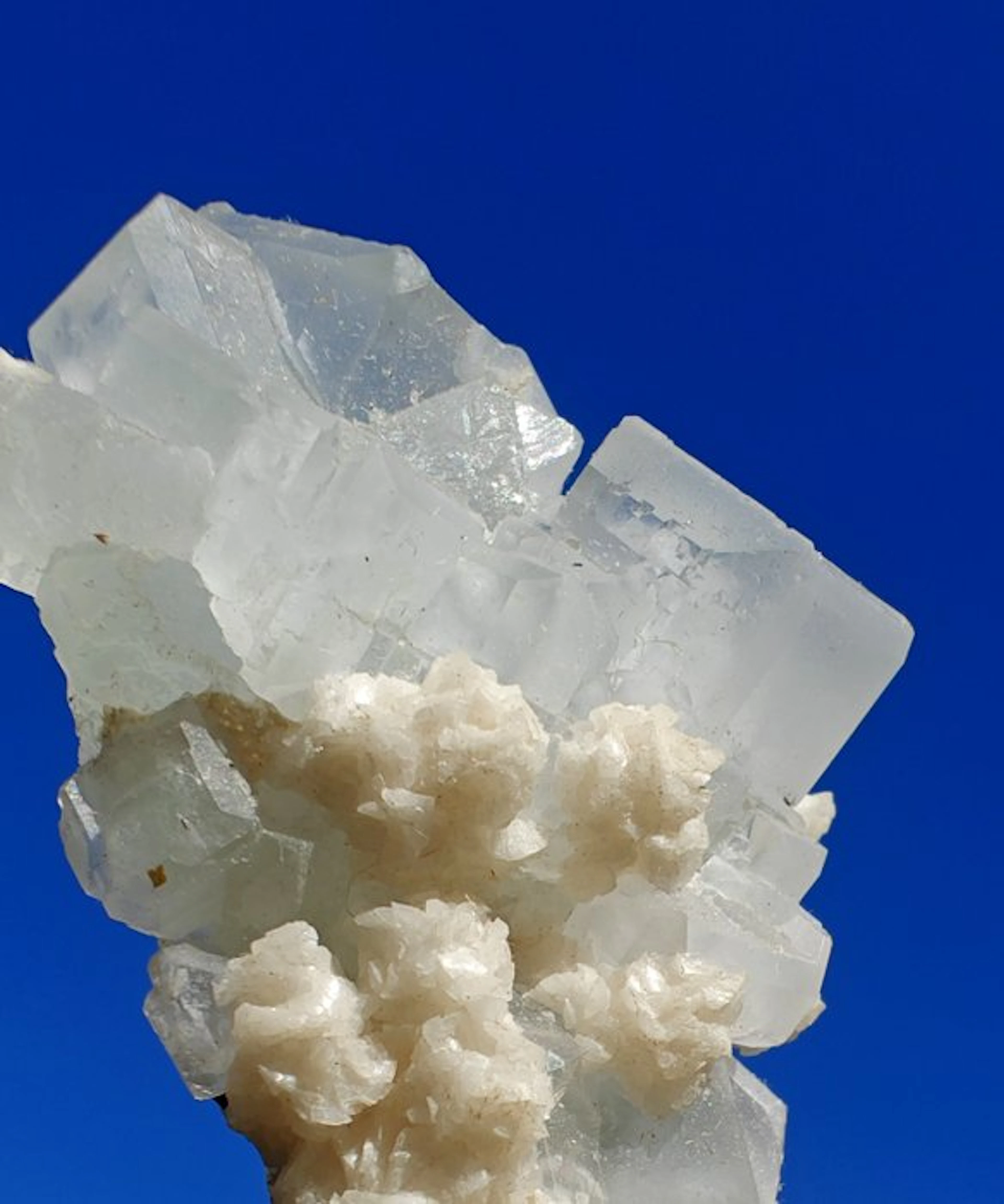 Fluorite perfect crystals with pink dolomite - Height: 7 cm - Width: