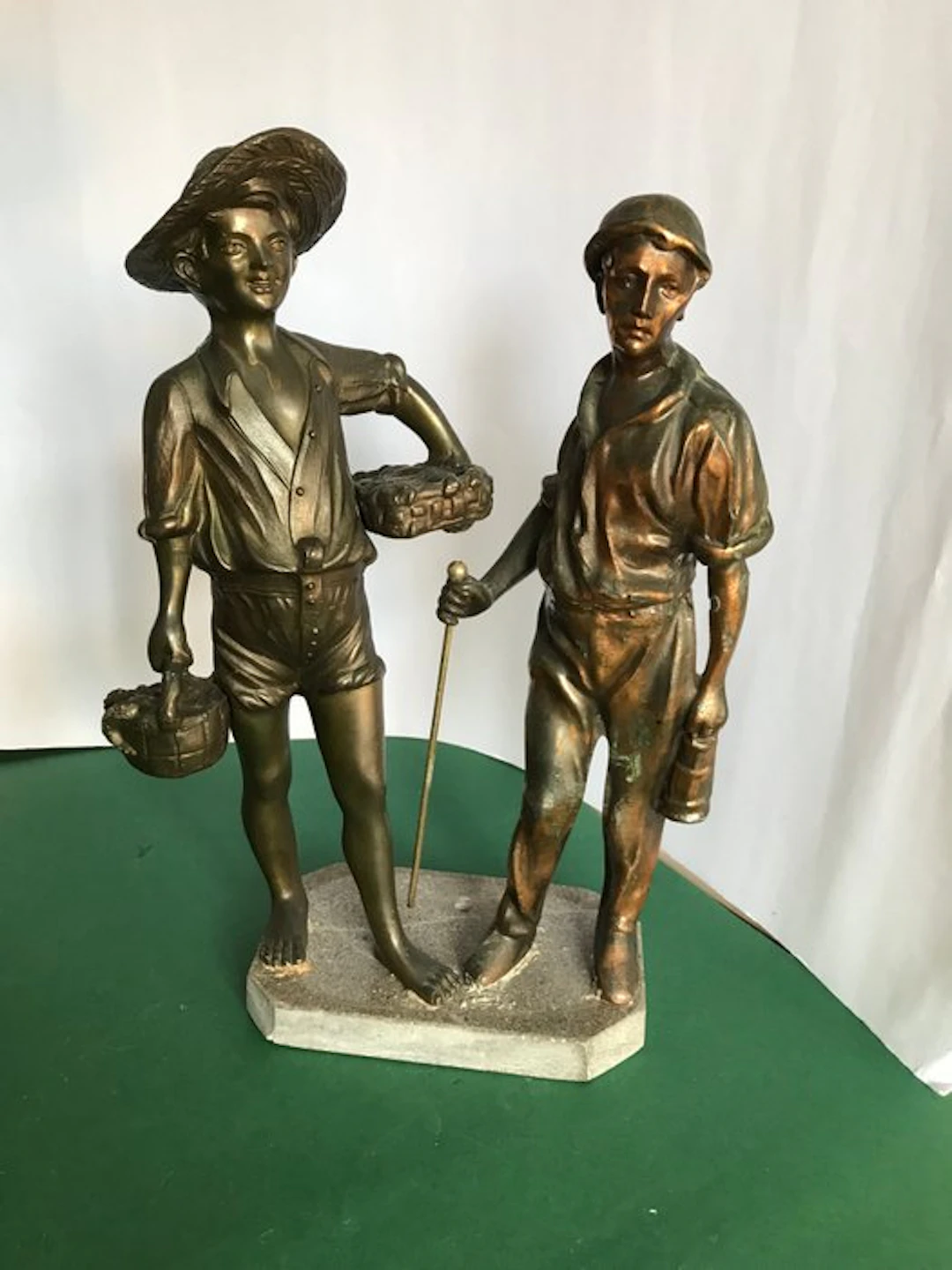 Sculpture, L’Incontro” – Scultura con Due Giovani Amici - 34 cm - Spelter