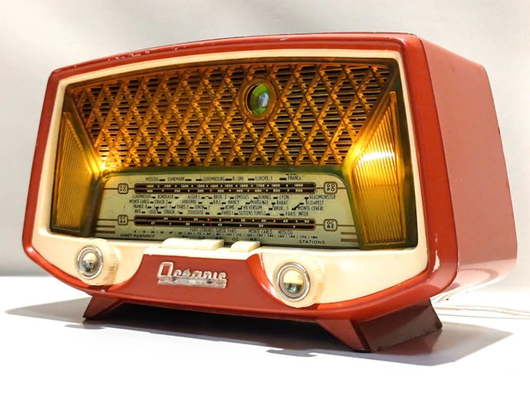 Oceanic - Pirate ( art-Deco ) Radio