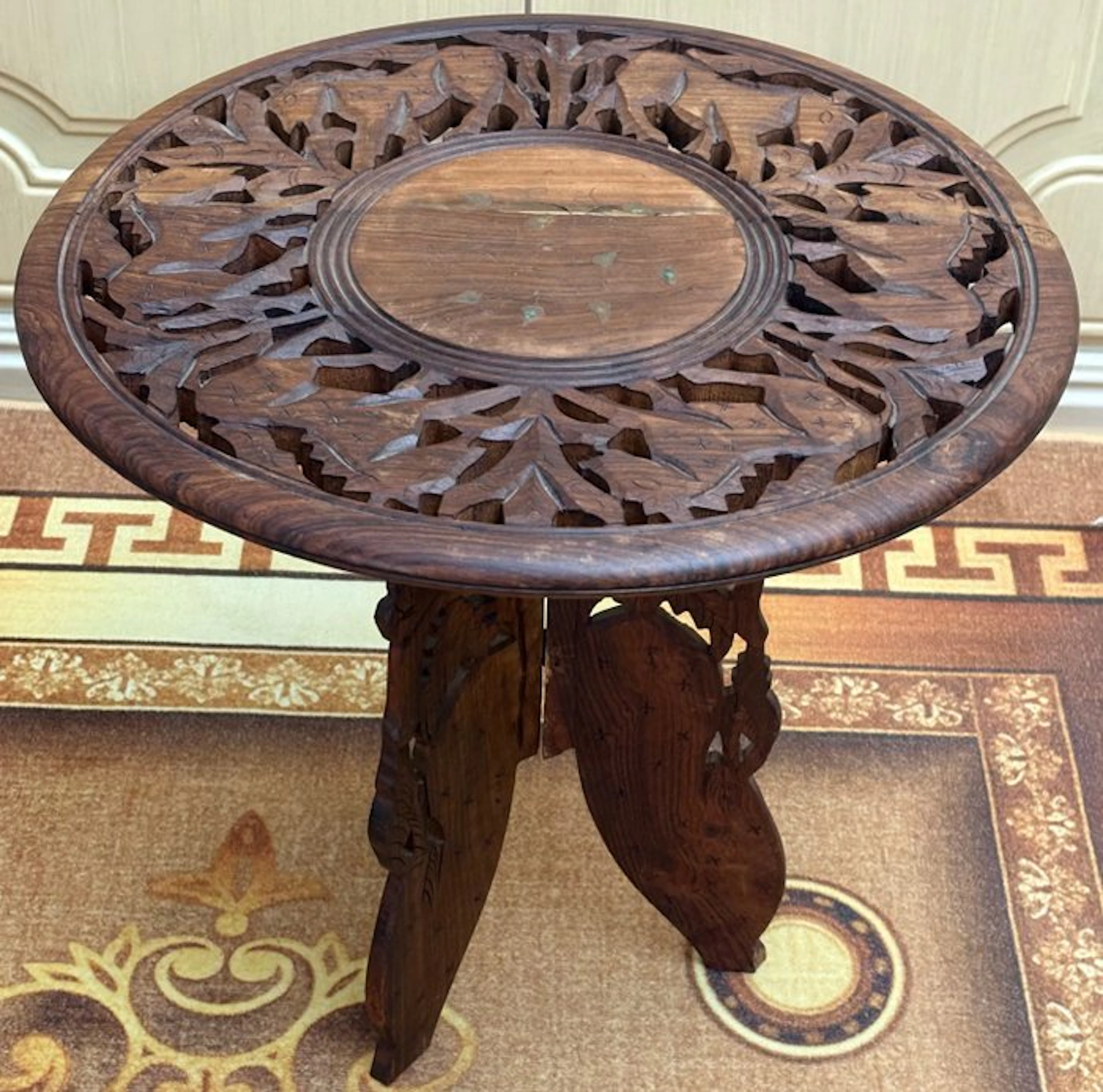 Artigianato indiano - Coffee table - Teak - Hand engraving.