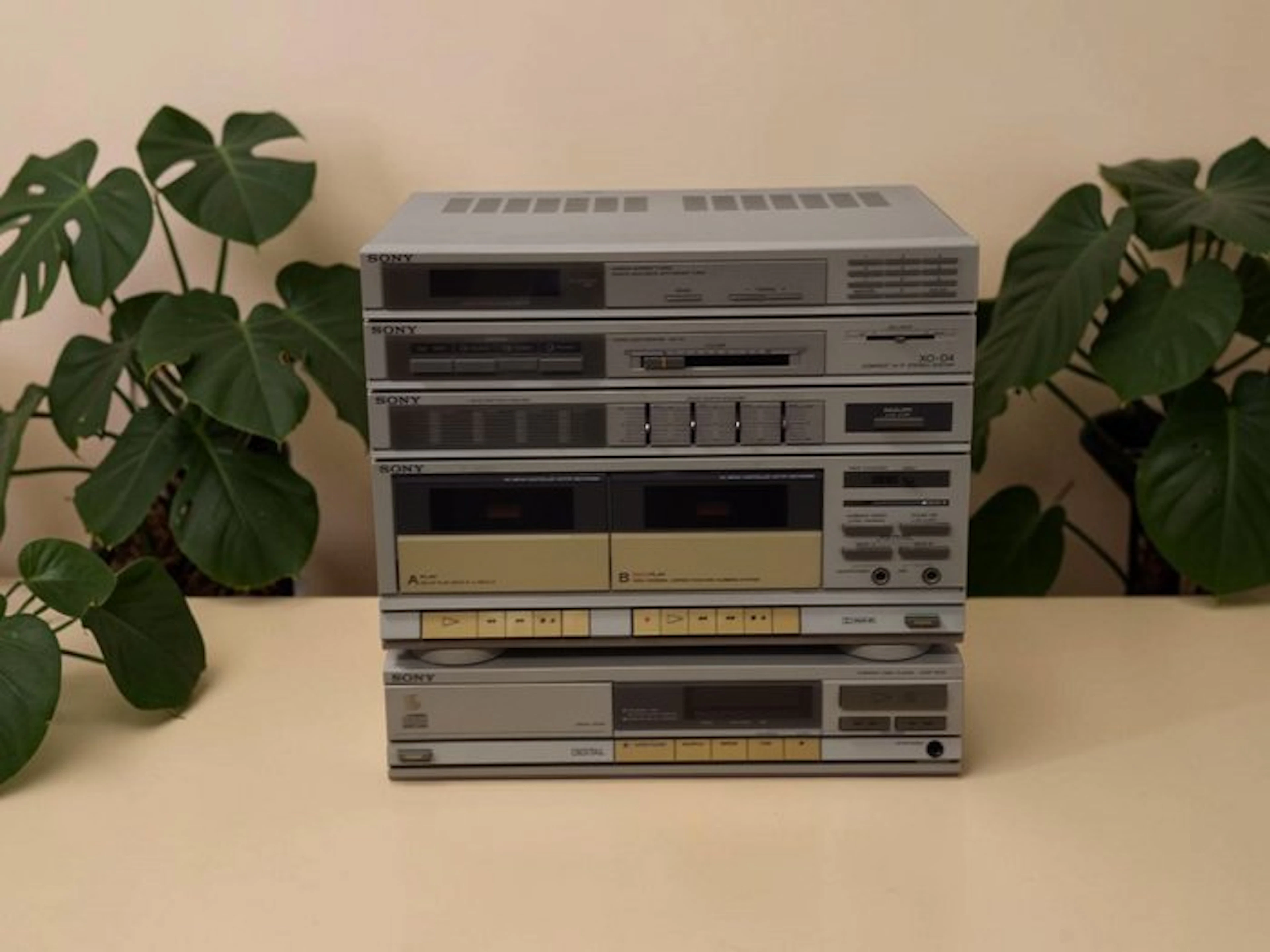 Sony - XO-D4 / CDP-M20 Stereo set - Multiple models