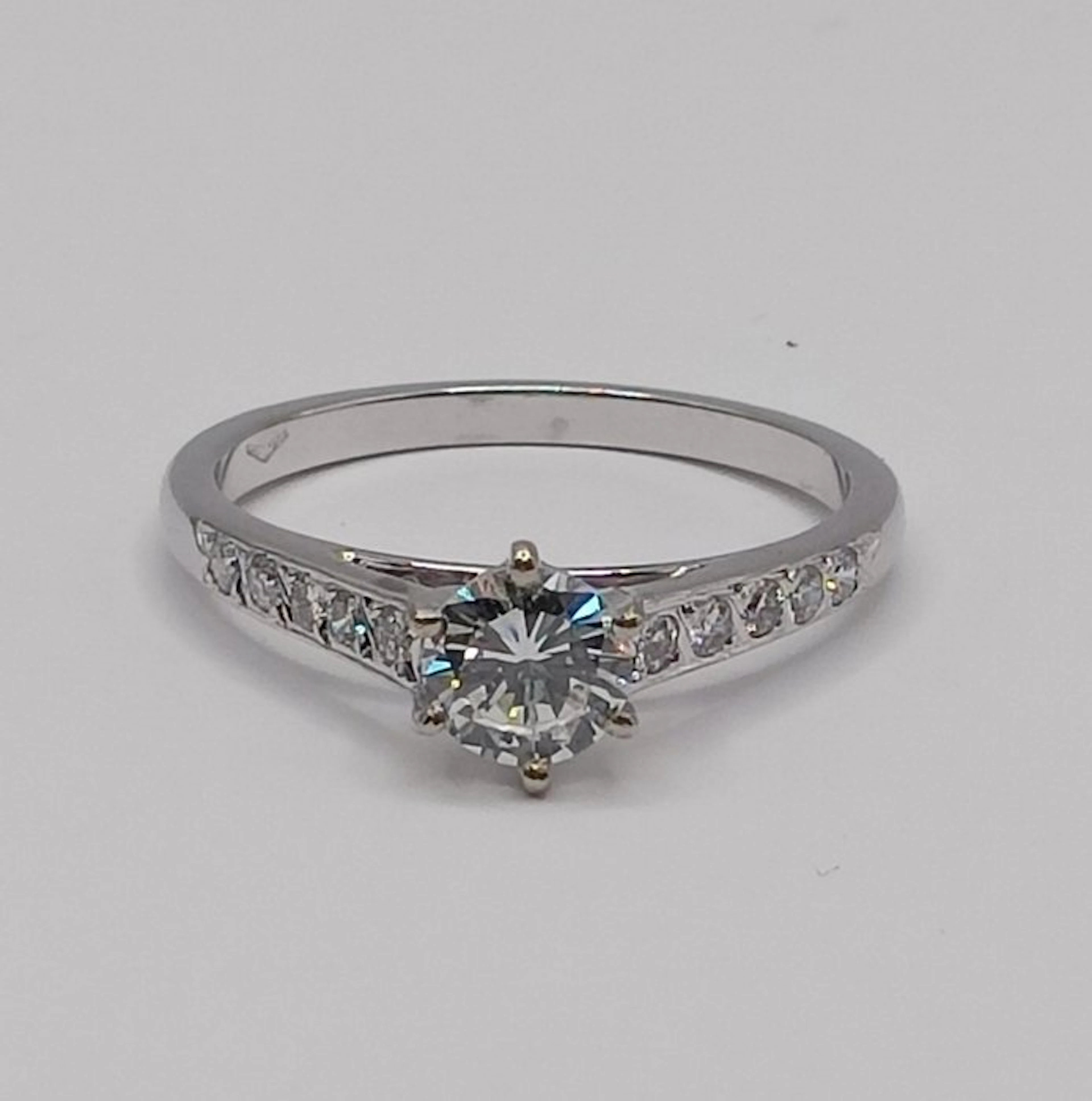 Ring - 18 kt