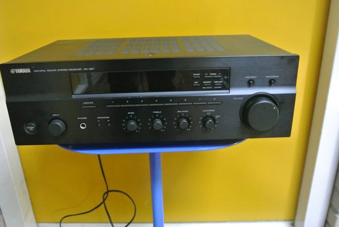 Yamaha - RX-397 Solid state stereo receiver