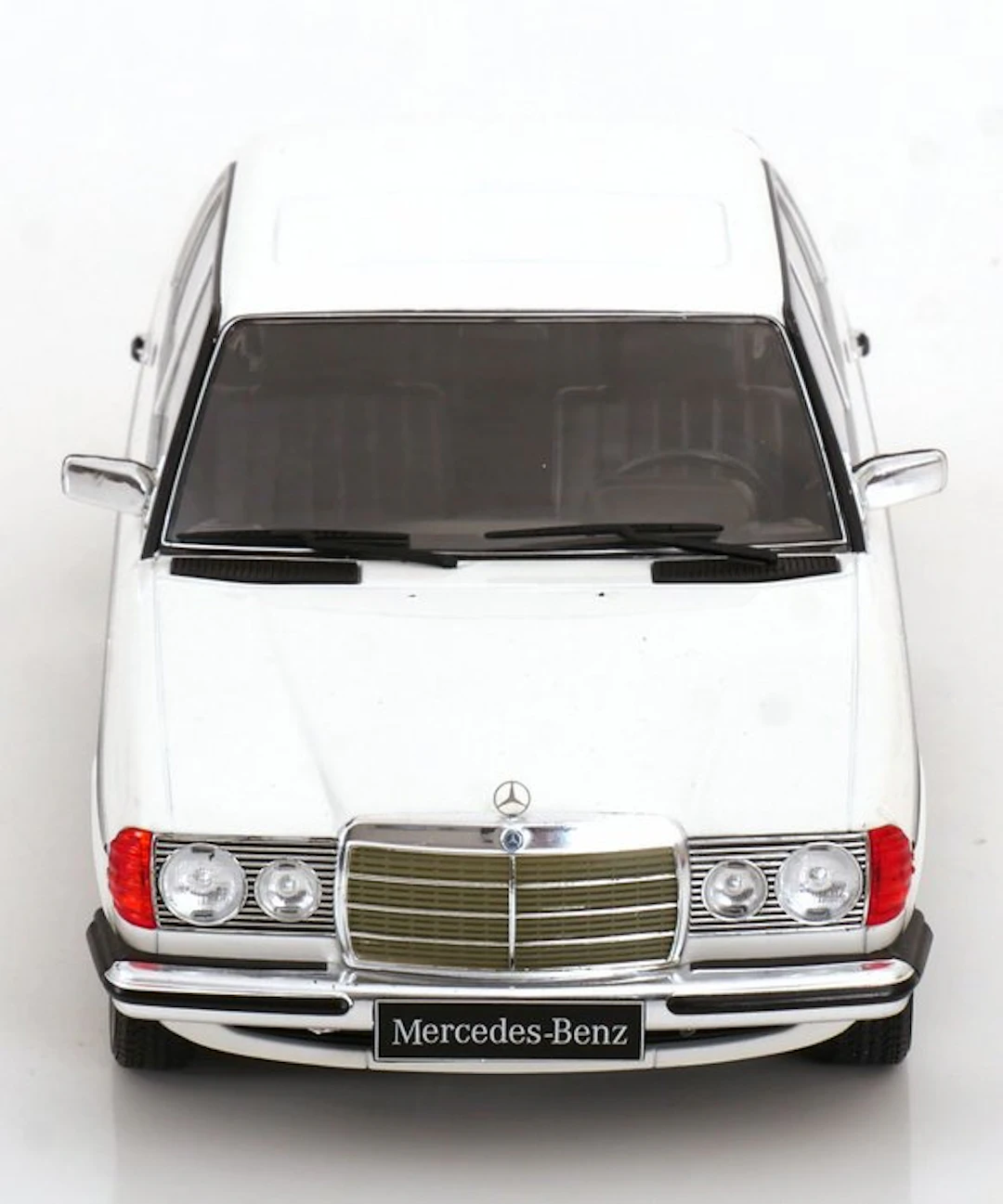 KK-Scale 1:18 - Model sedan - Mercedes-Benz 230E (W123) Modellauto