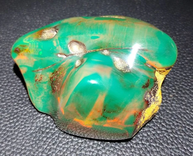 Dominican Amber!! AAA quality- 68.52 g