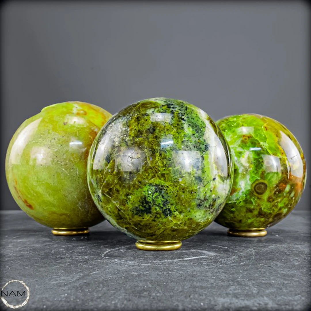 Green Opal Set – Three natural stone spheres in timeless...