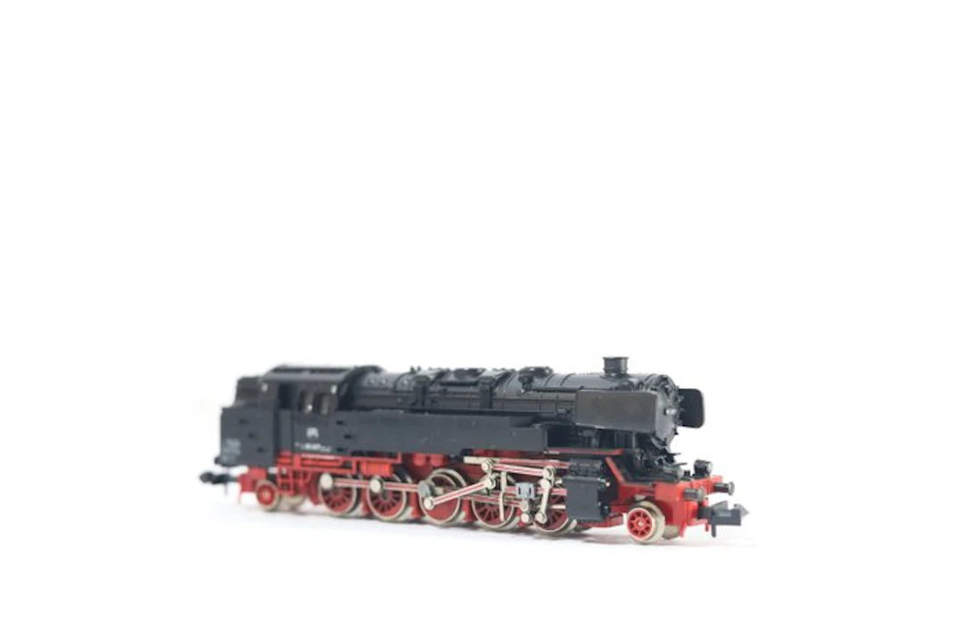 Minitrix N - 2053 - Tender locomotive (1) - BR 85 - DB