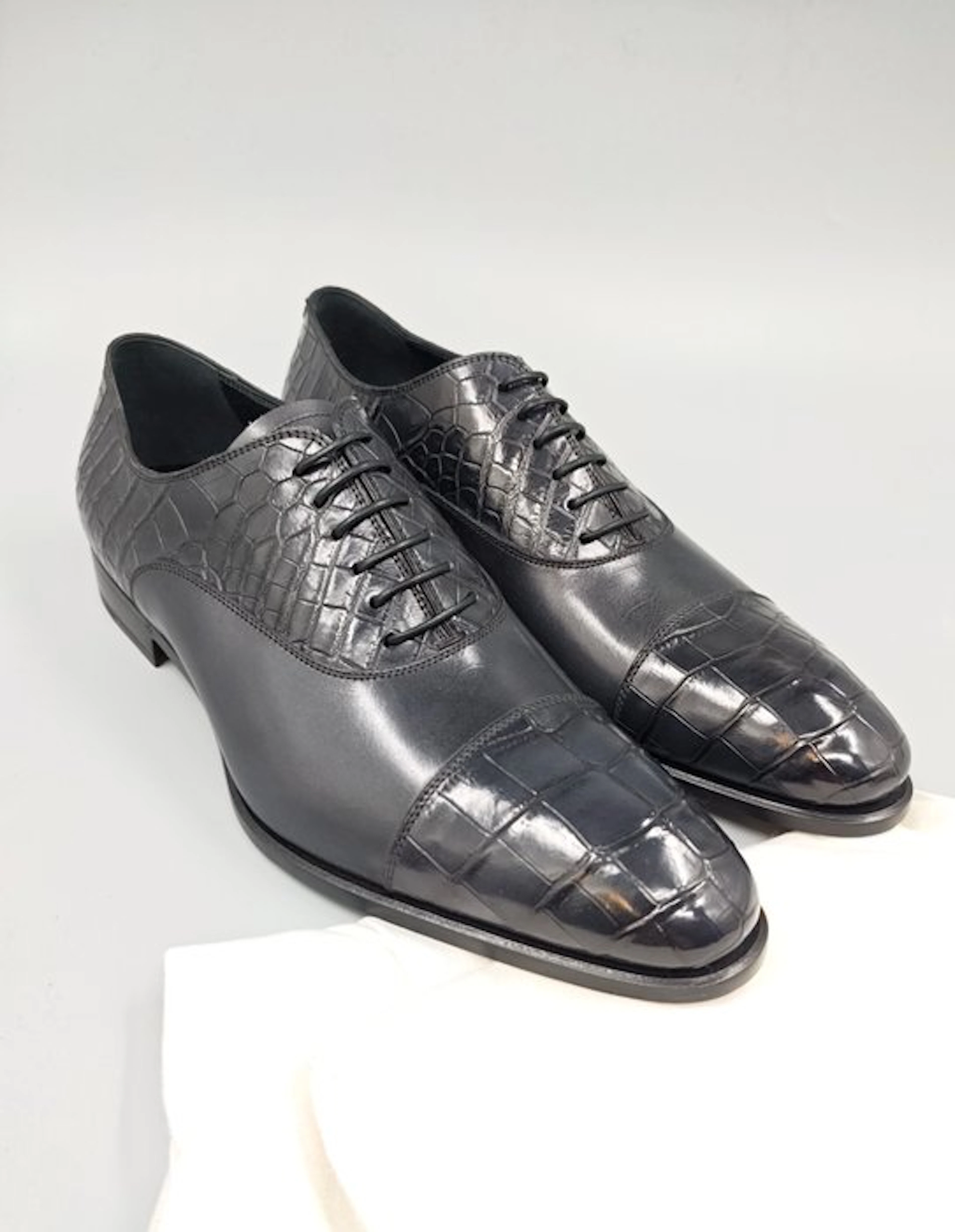 Dami-With Crocodile-44-Oxfords-Toe Cap-No Minimum!...