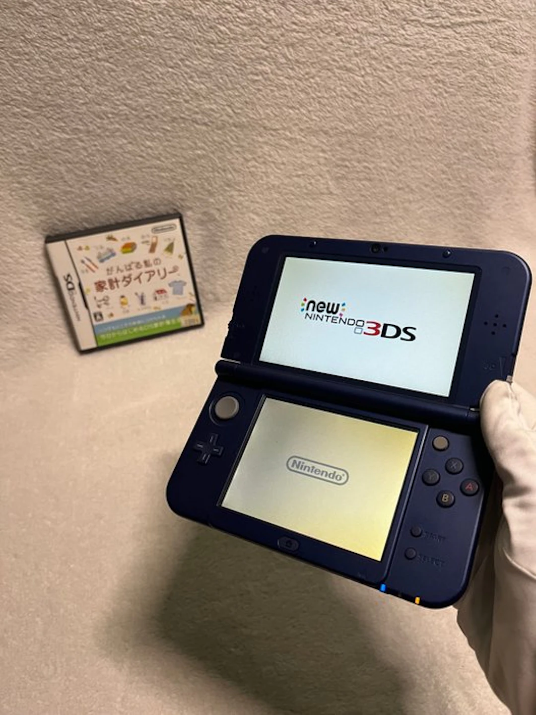 Nintendo - New Nintendo 3DS LL + Bonus Game! - Video game console + games