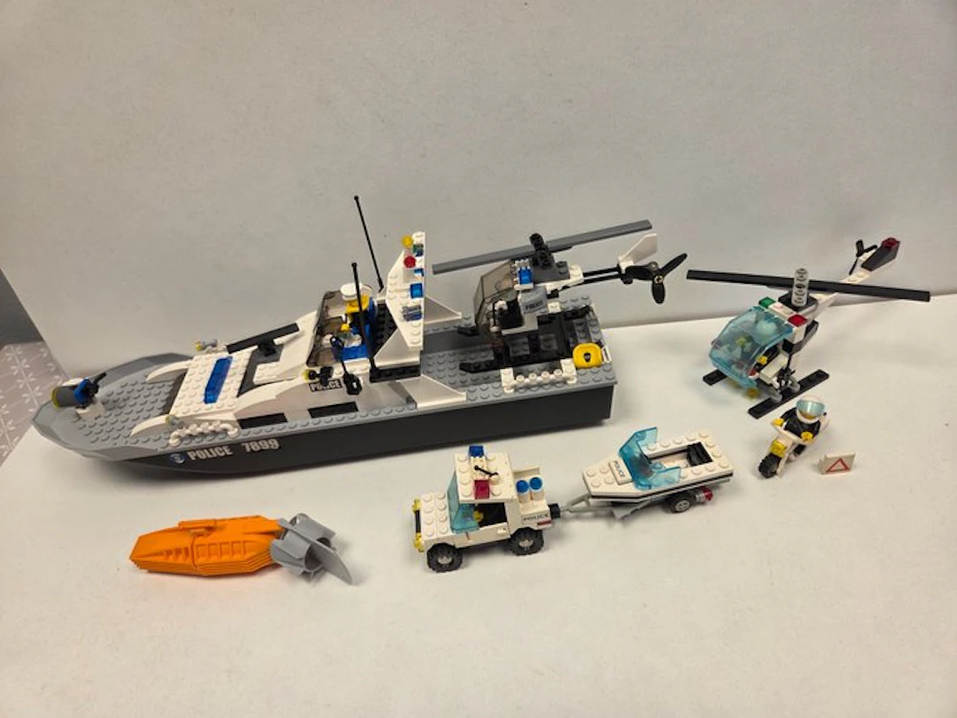 LEGO Set - City - Lego 7899 Politie Boot + kleine politie sets
