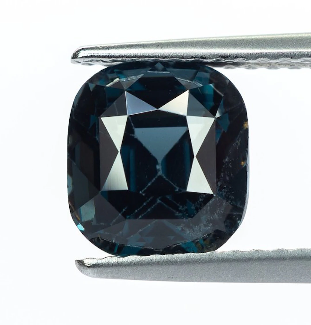 No reserve price Spinel - 2.70 ct - Gem Report Antwerp...
