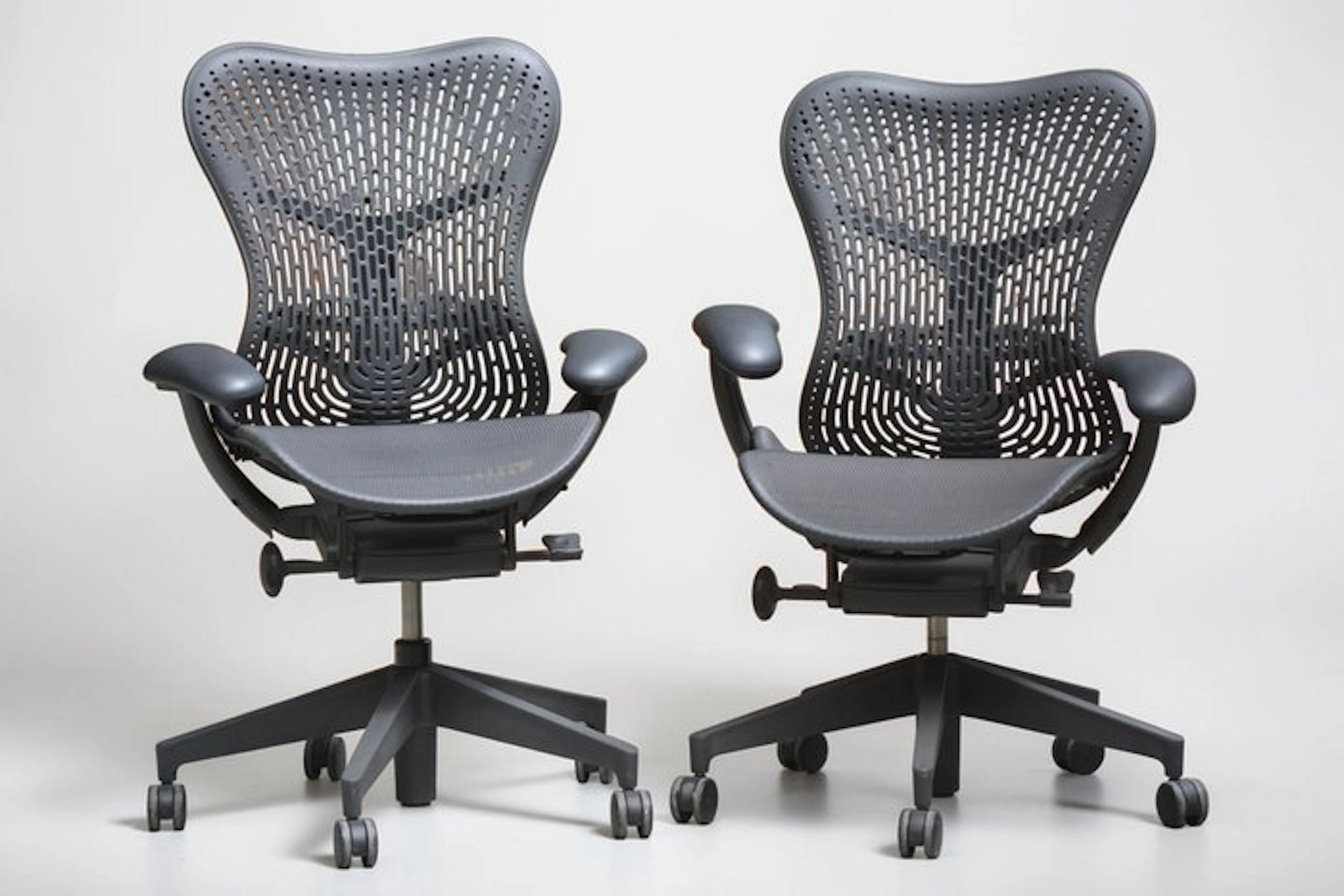 Herman Miller - Studio 7.5 - Chair (2) - Mirra - Plastic, Metal, Textile
