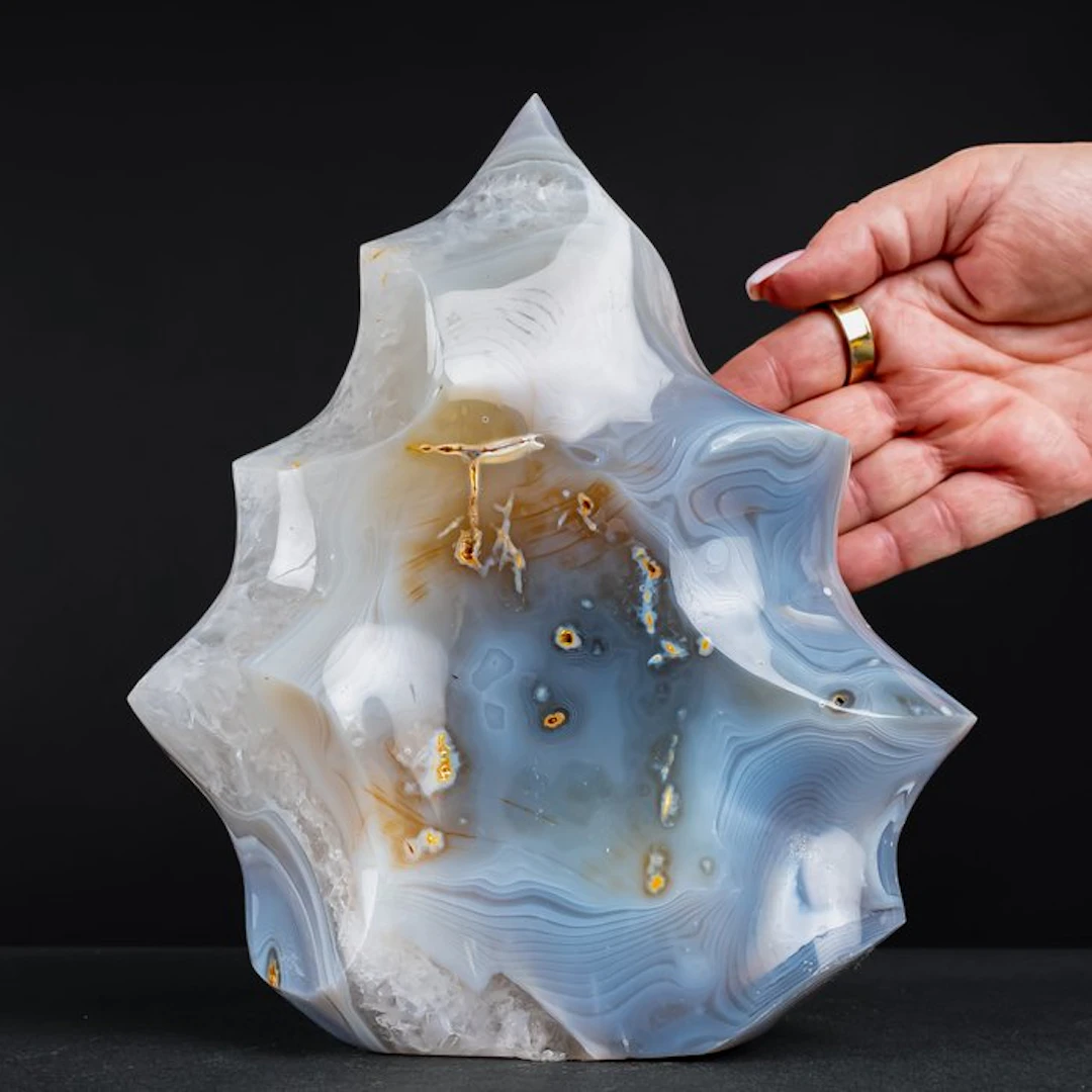 Natural orca flame from Madagascar – Powerful elegance in stone- 3746.18 g