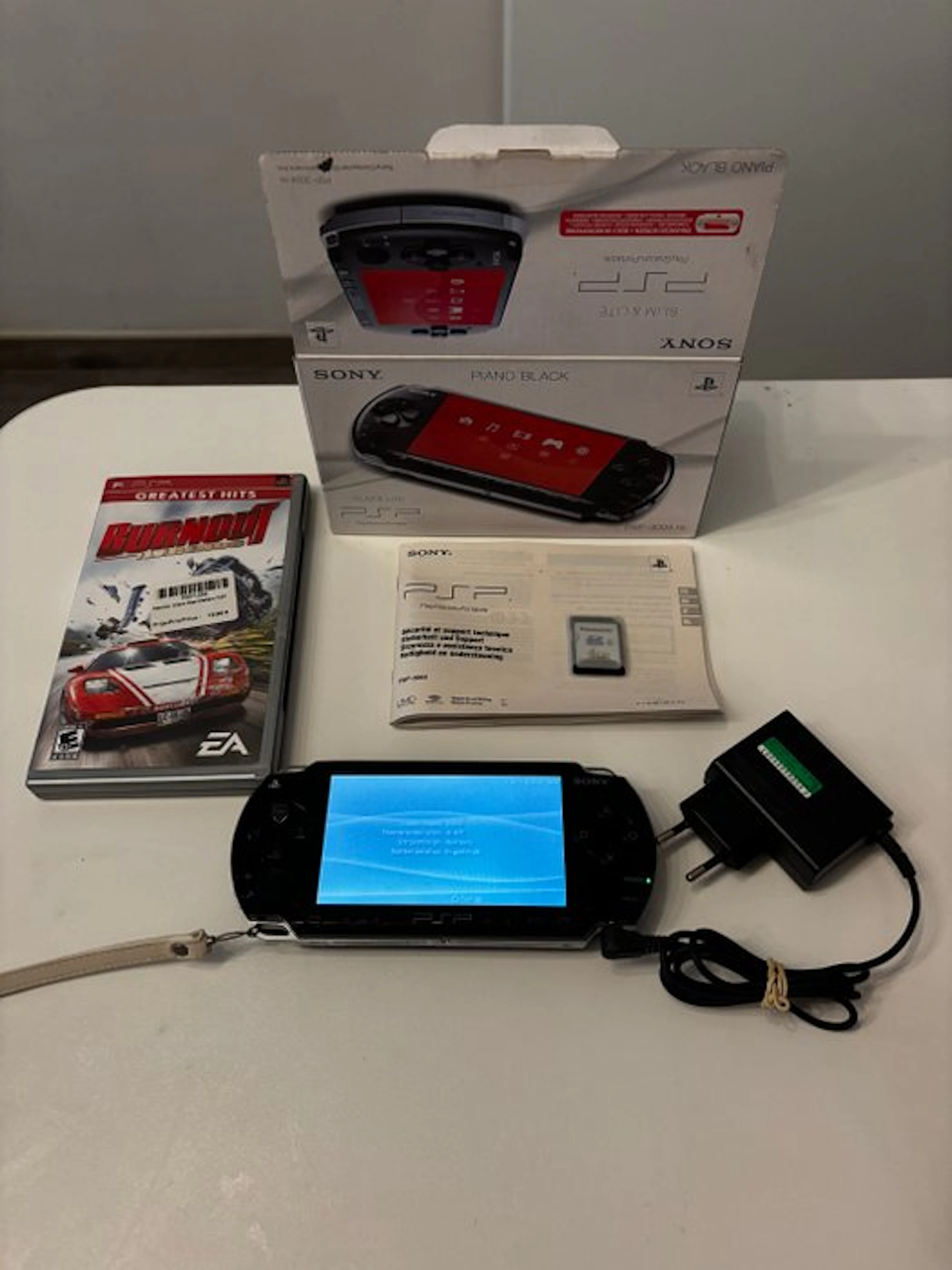 Sony - Playstation Portable (PSP) - Sony PlayStation...