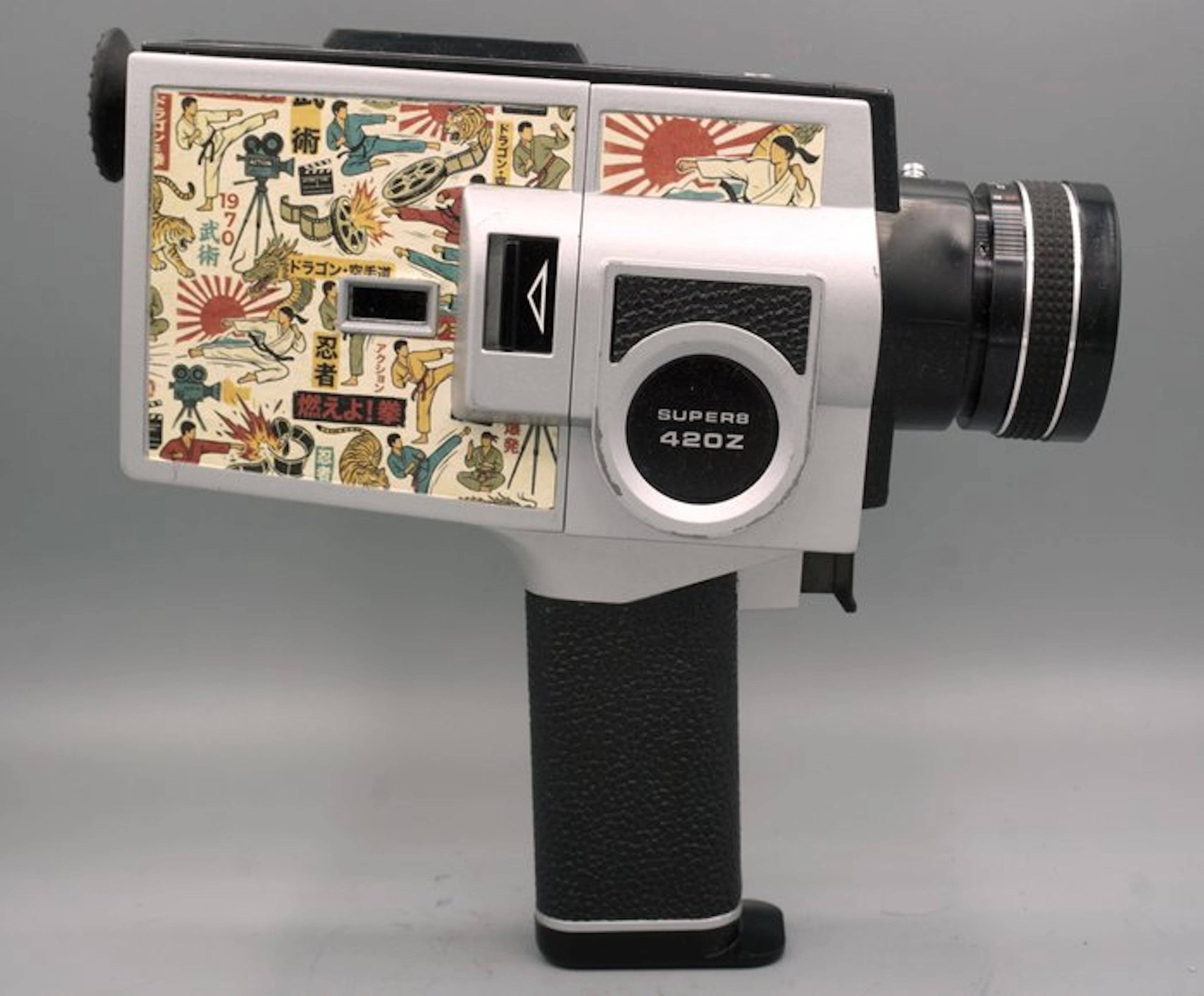 Ricoh "Super 8 420Z" – Edizione Artistica Reinterpretata...