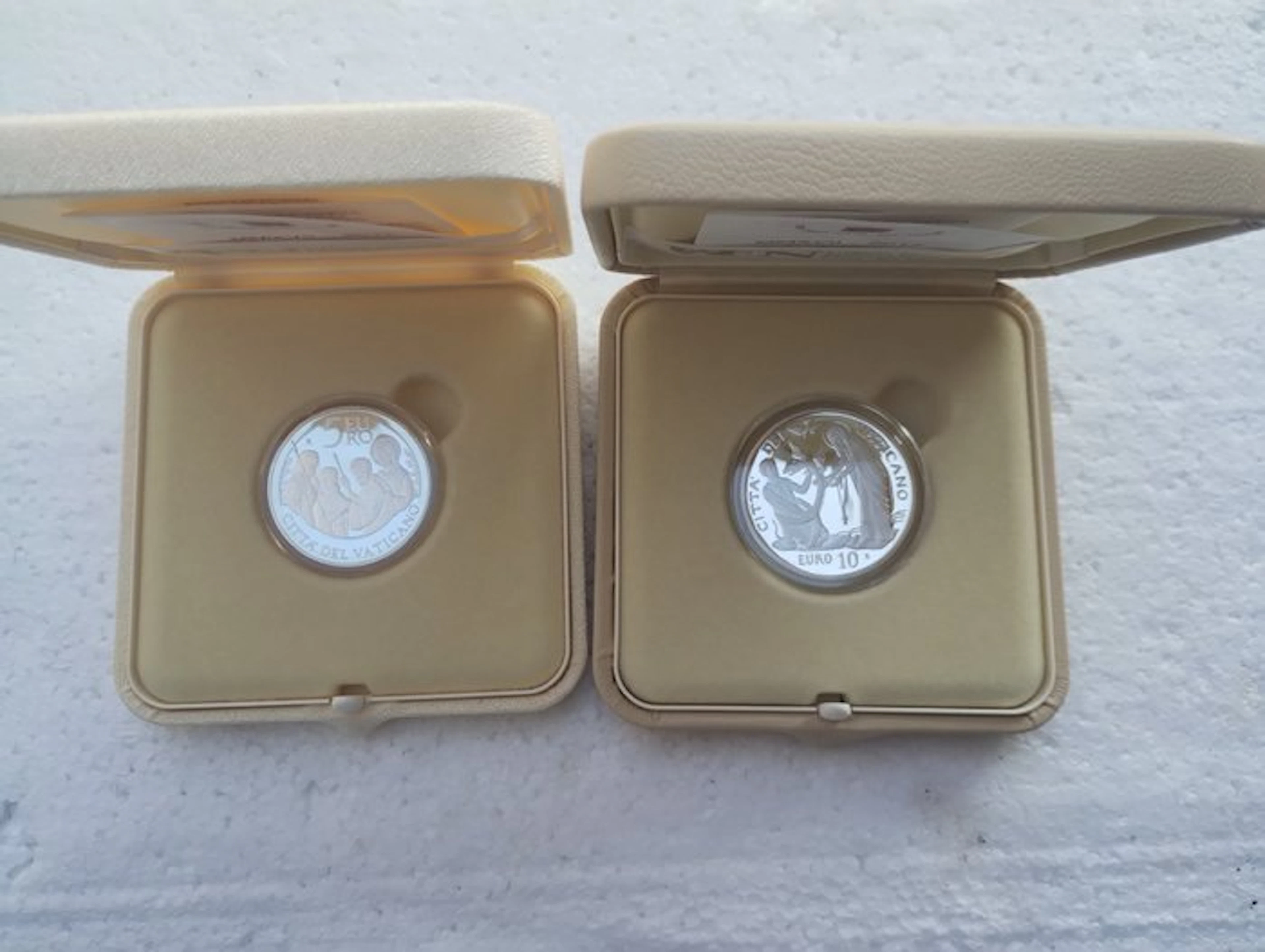 Vatican. 5 Euro / 10 Euro 2017 "Giornata Mondiale della...
