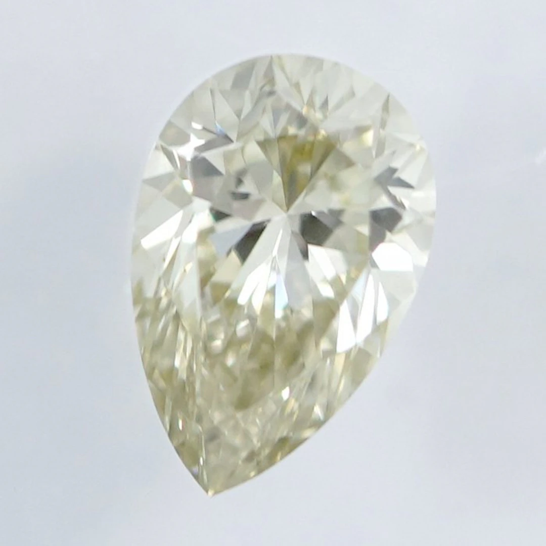 No reserve price - 1 pcs Diamond (Natural coloured)...