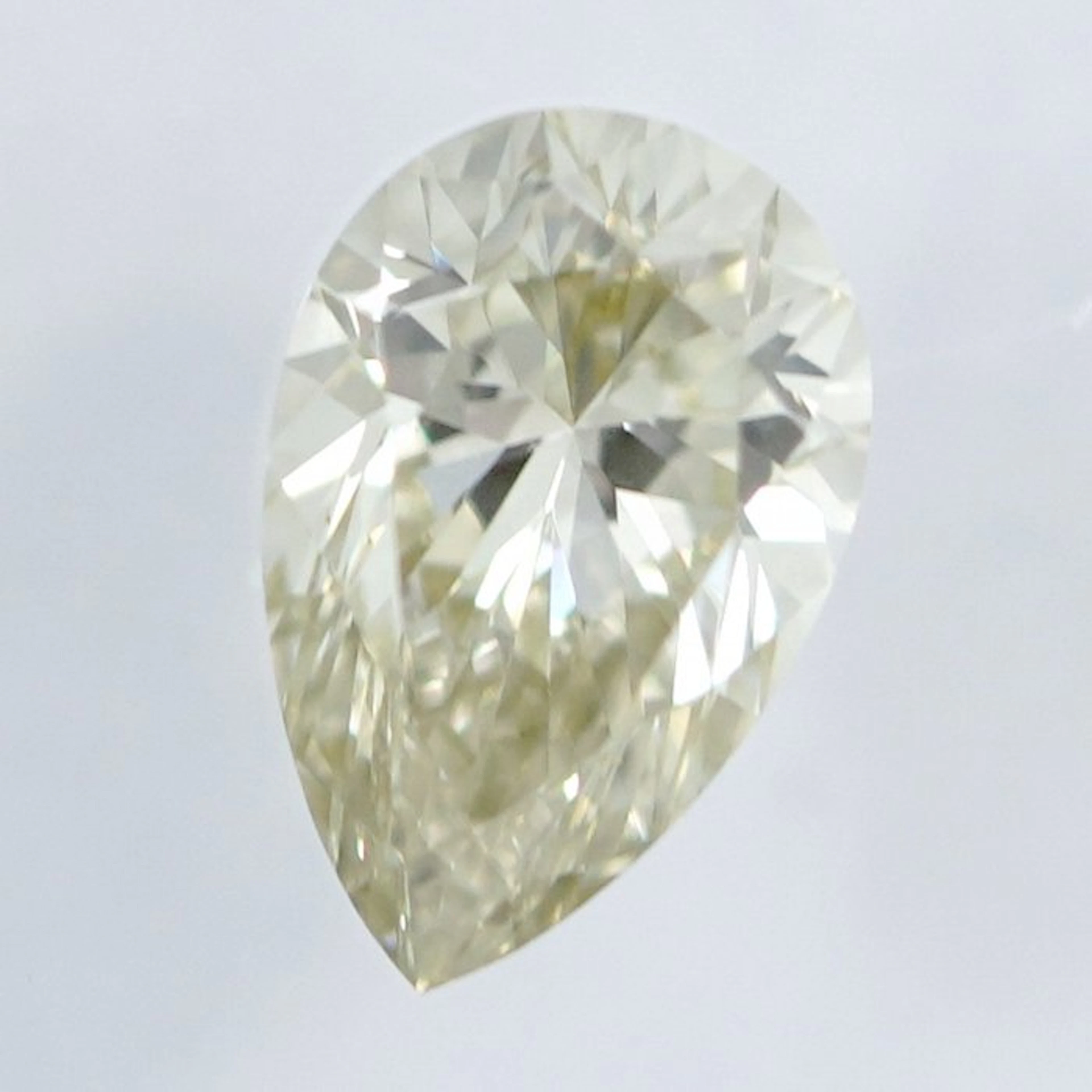 No reserve price - 1 pcs Diamond (Natural coloured)...