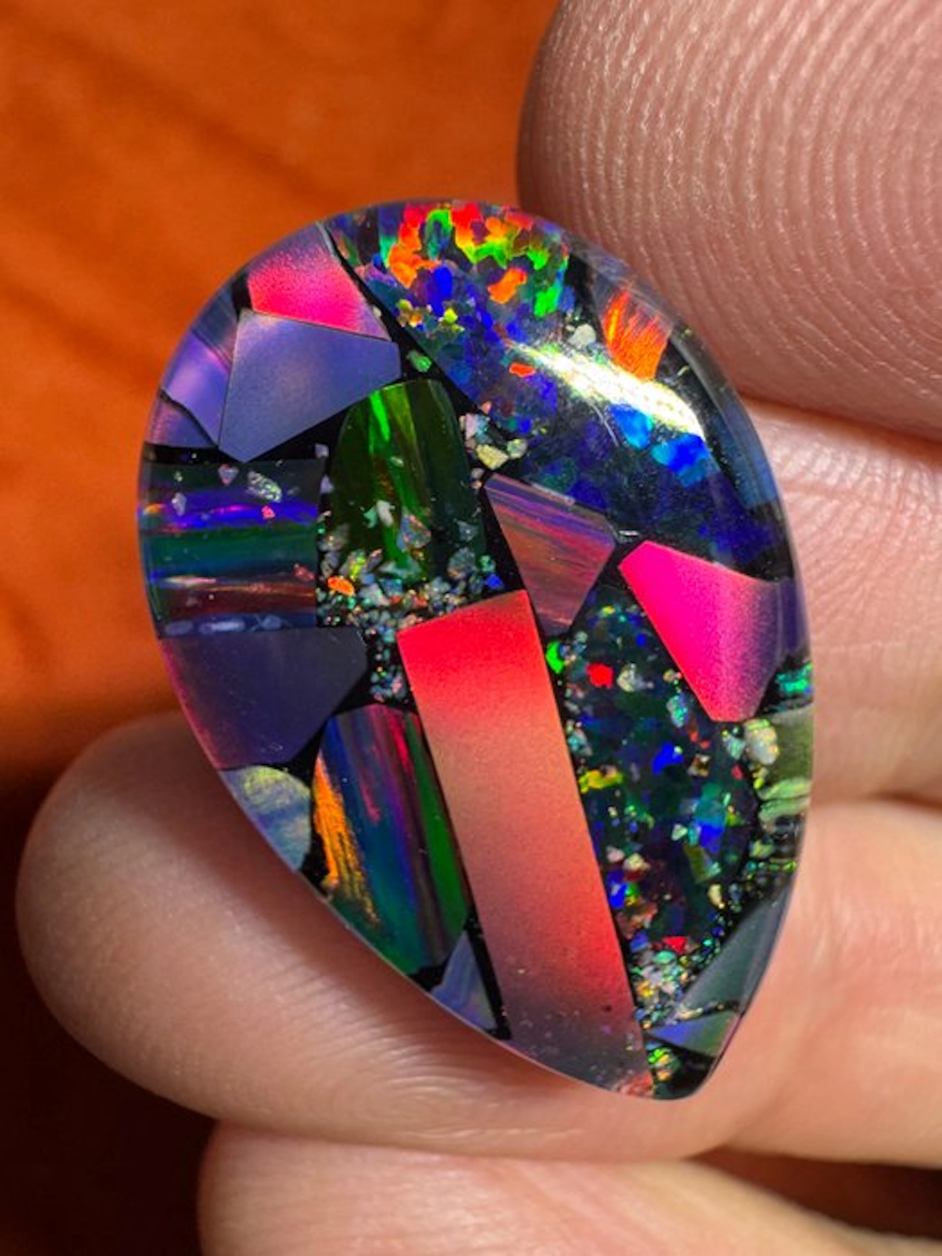 Monarque opal cabochon doublet - 22.60 carats