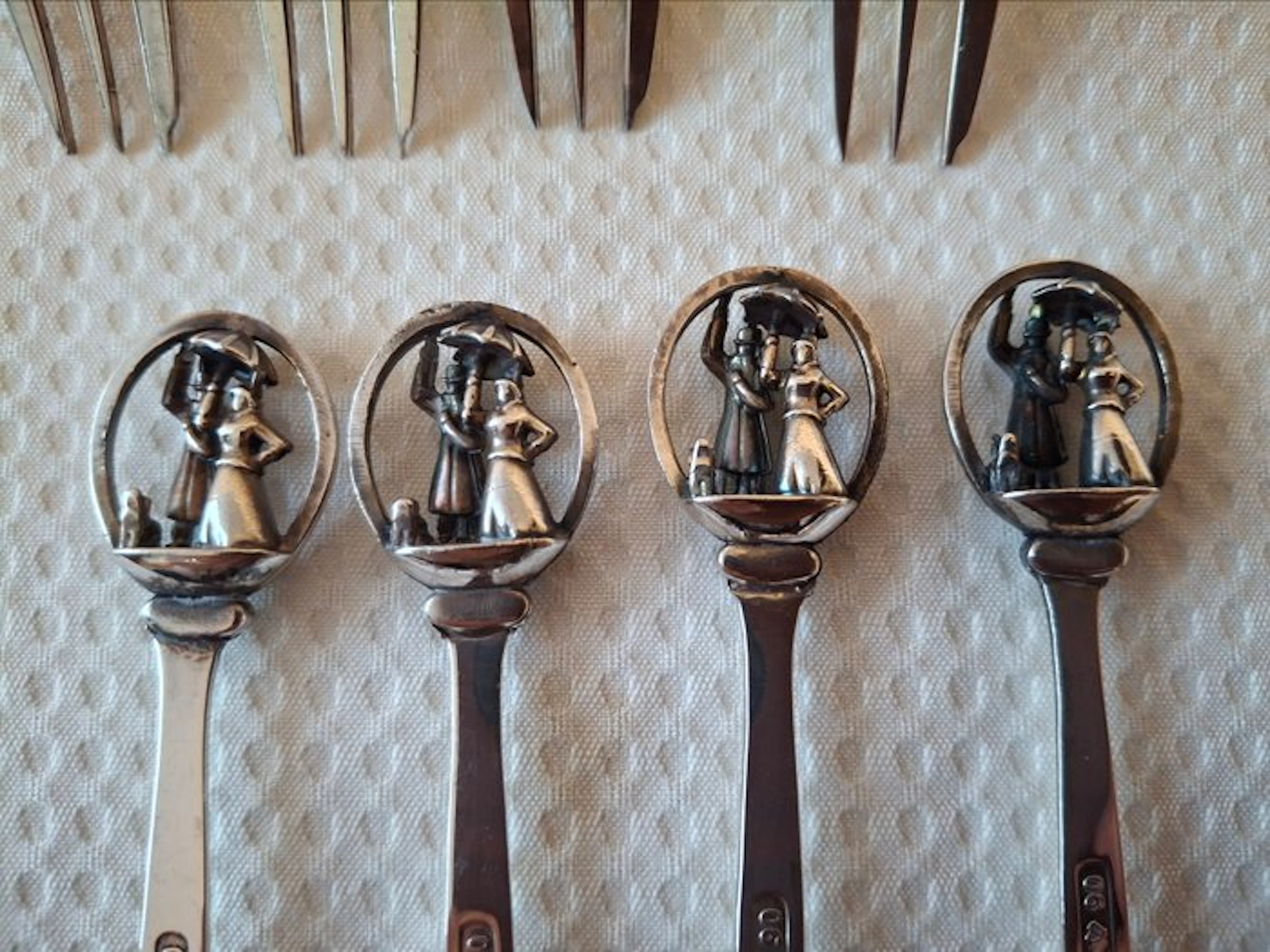 Fork (8) - 8 large laminated silver cake forks