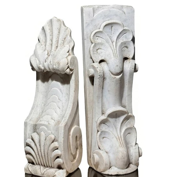 Sculpture, Coppia Piccoli Elementi Architettonici - 35 cm - Carrara marble